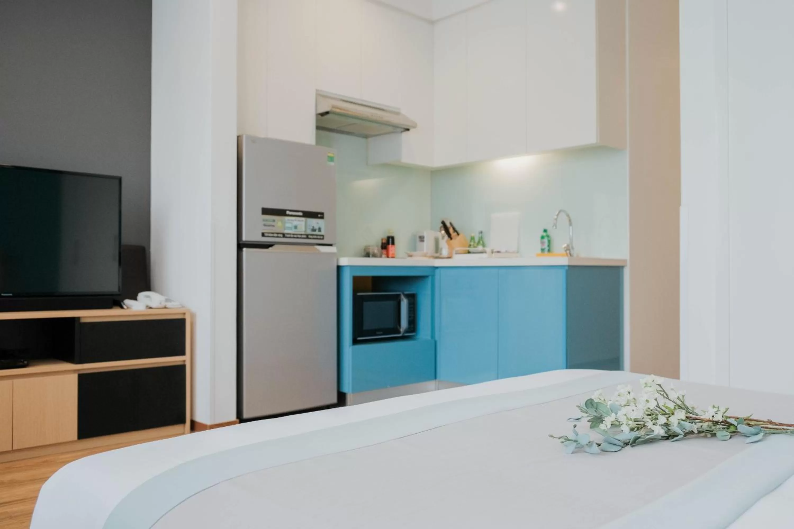 Kitchen or kitchenette in Roygent Parks Hanoi