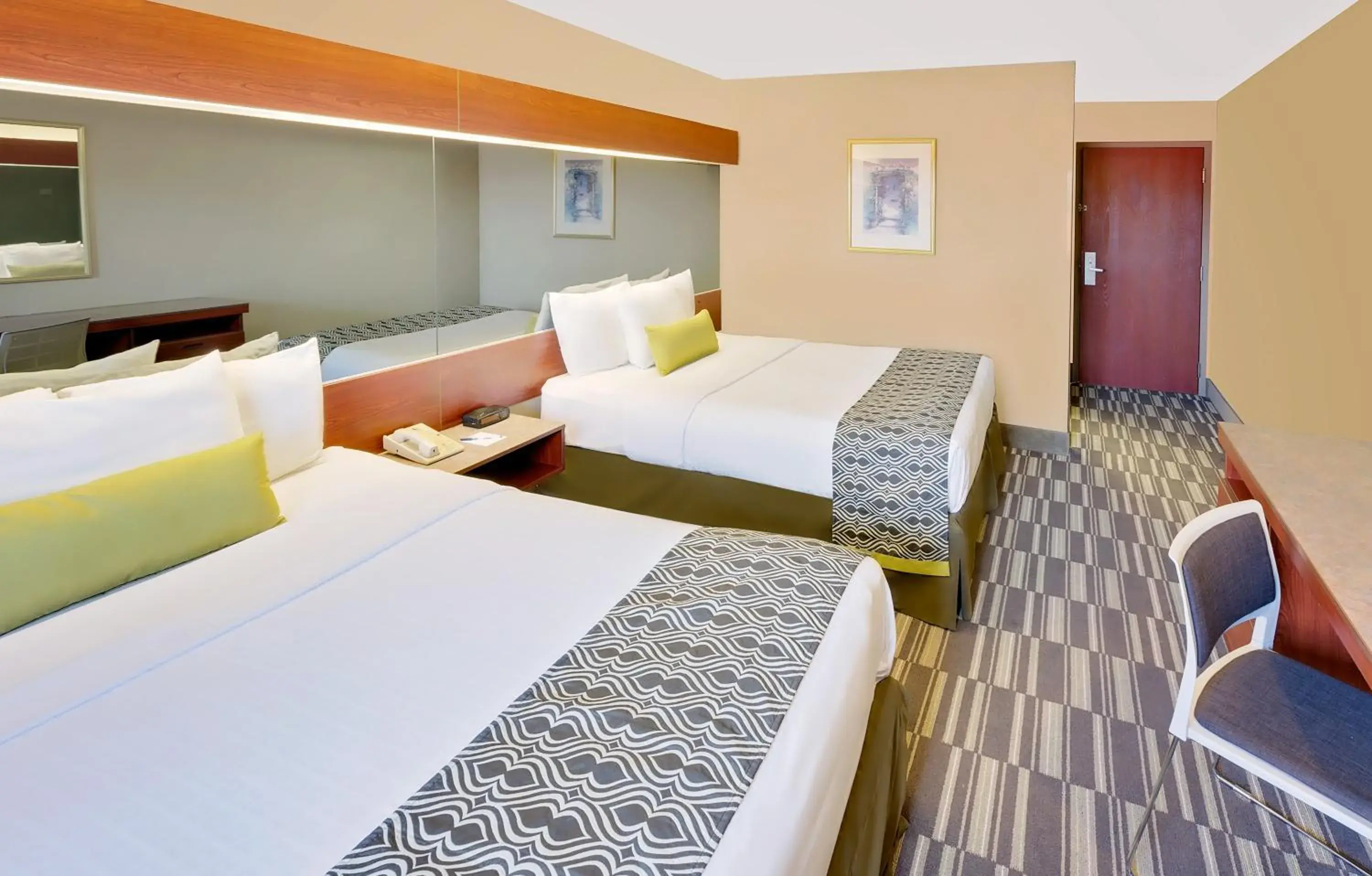 Bed in Microtel Inn & Suites by Wyndham Daphne