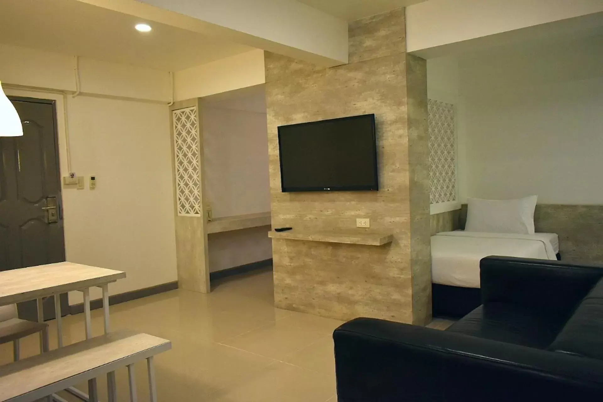 Bed in Loyy Hotel Bed in Loyy Hotel