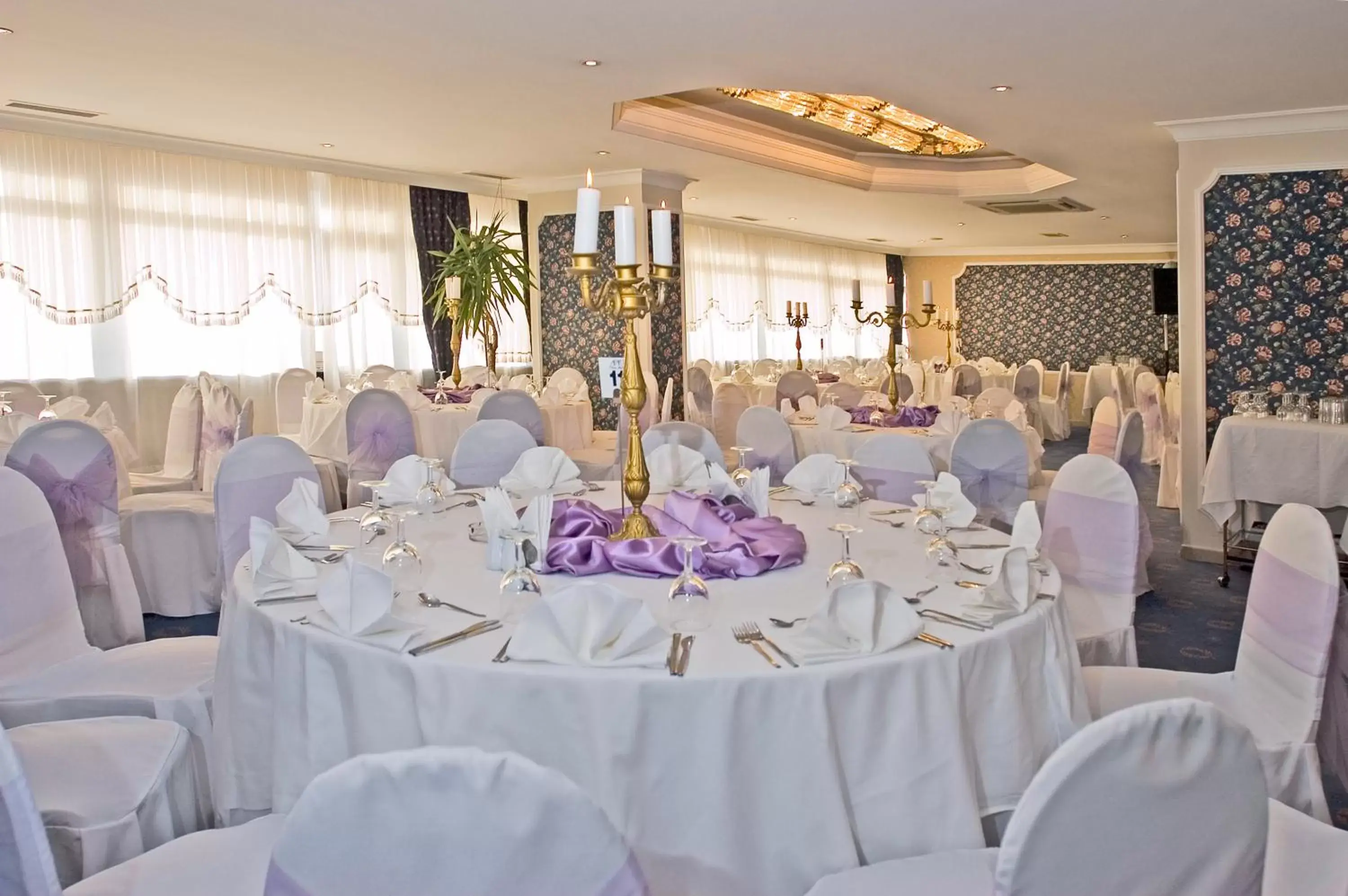 Food and drinks, Banquet Facilities in Apart Hotel Best