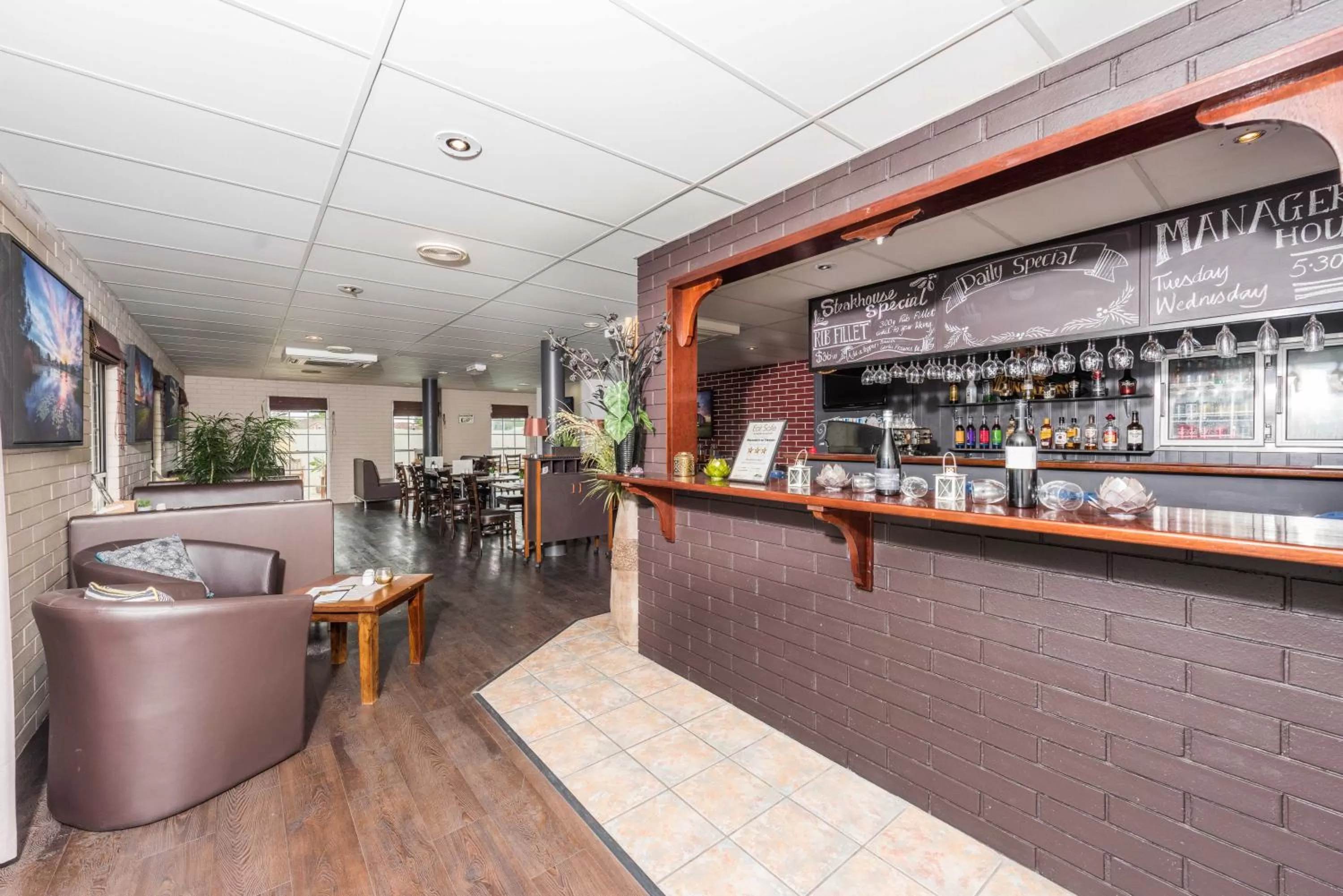 Lounge or bar in Takalvan Motel