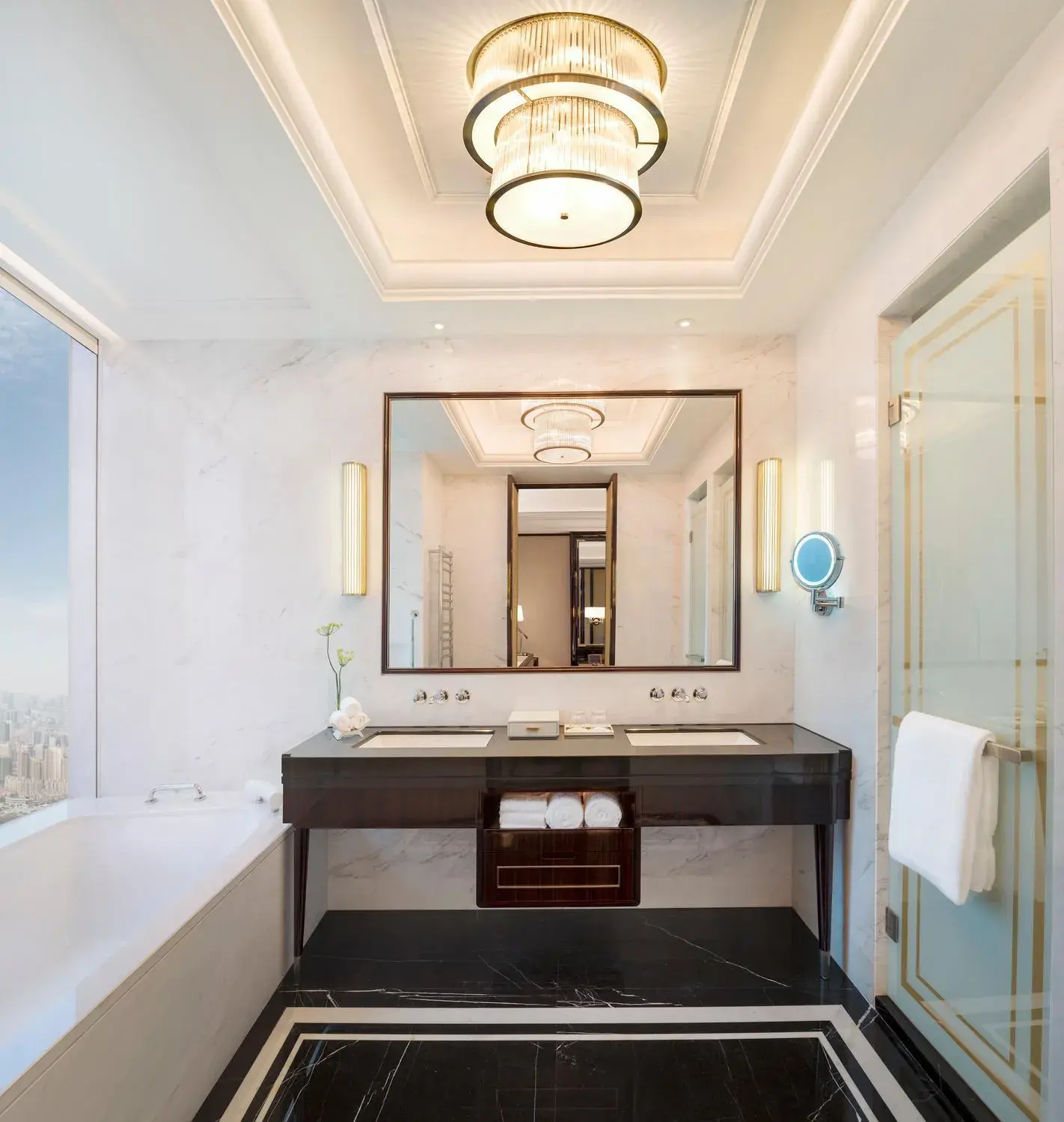 Bathroom, Kitchen/Kitchenette in The St. Regis Changsha