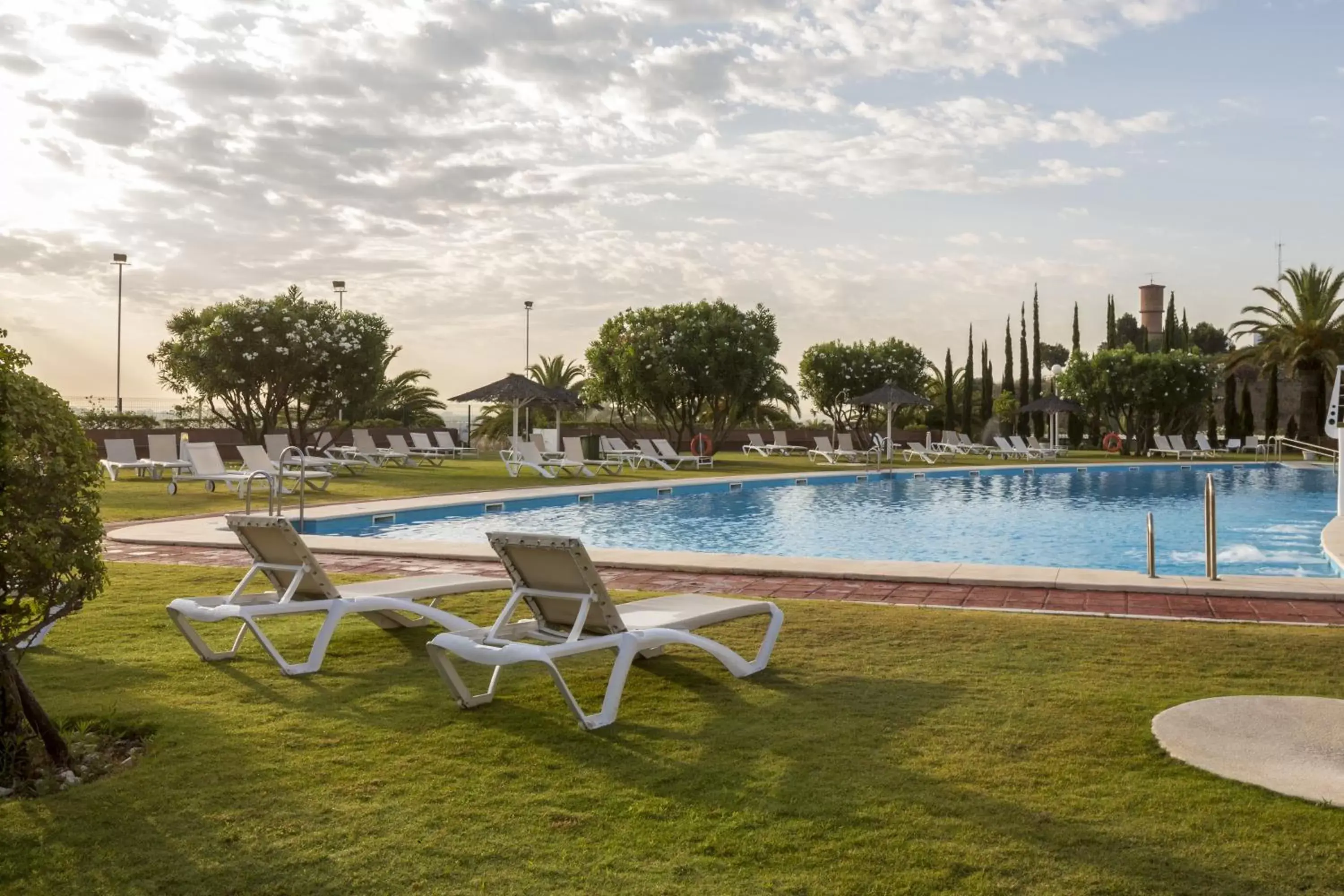 Garden, Swimming Pool in Ilunion Alcora Sevilla
