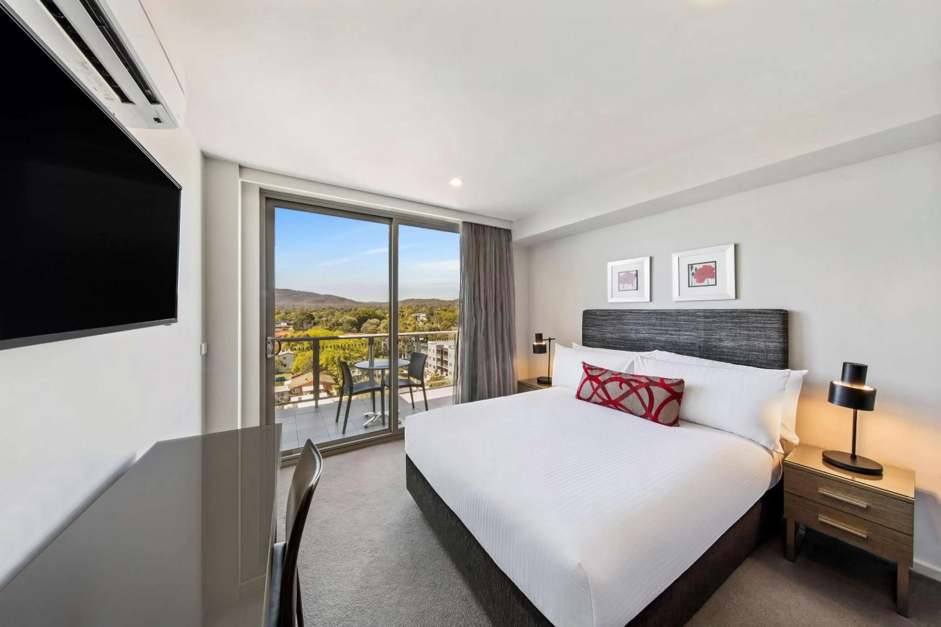 Bedroom, Bed in Adina Serviced Apartments Canberra Dickson