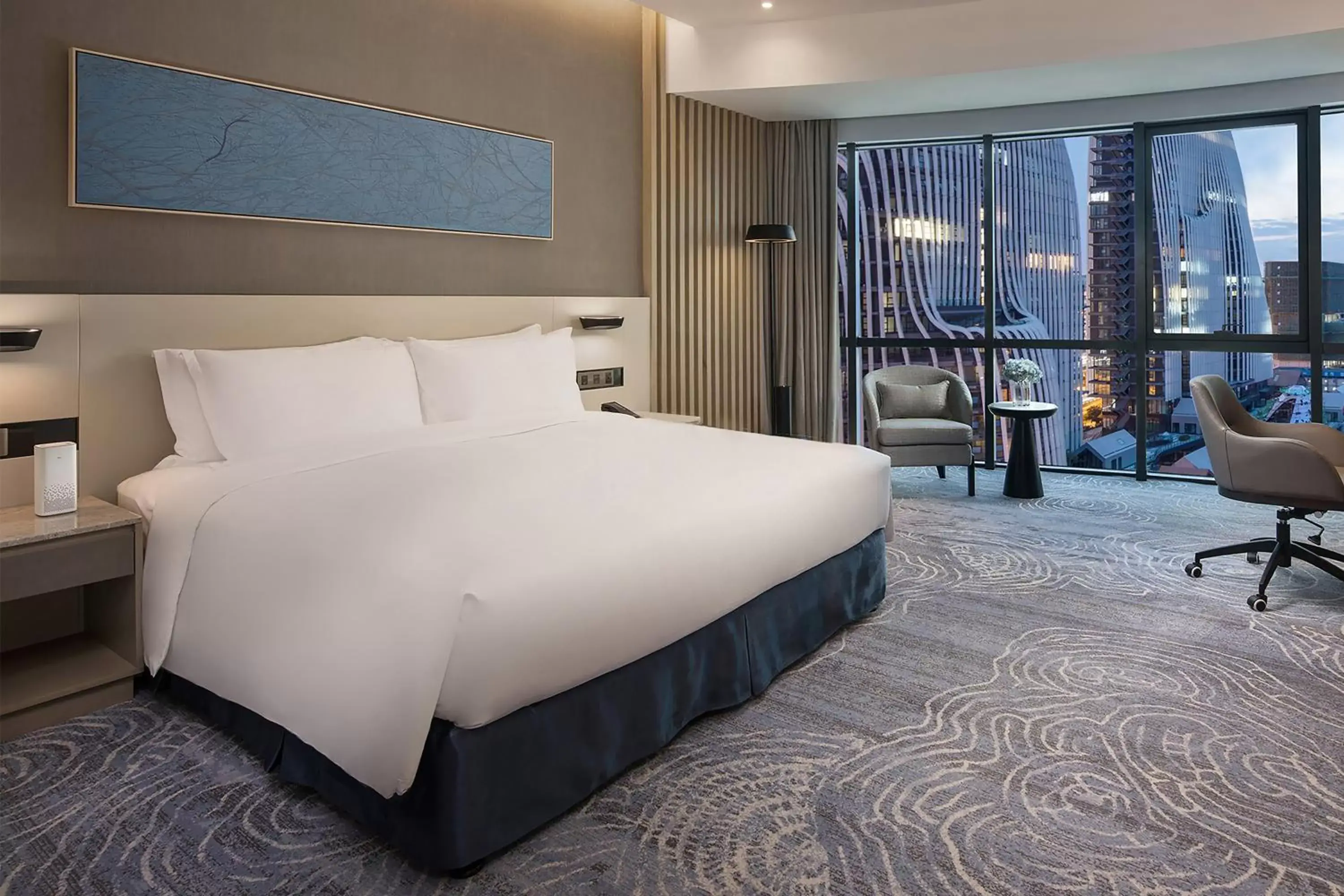 Bed in Holiday Inn - Nanjing South Station, an IHG Hotel