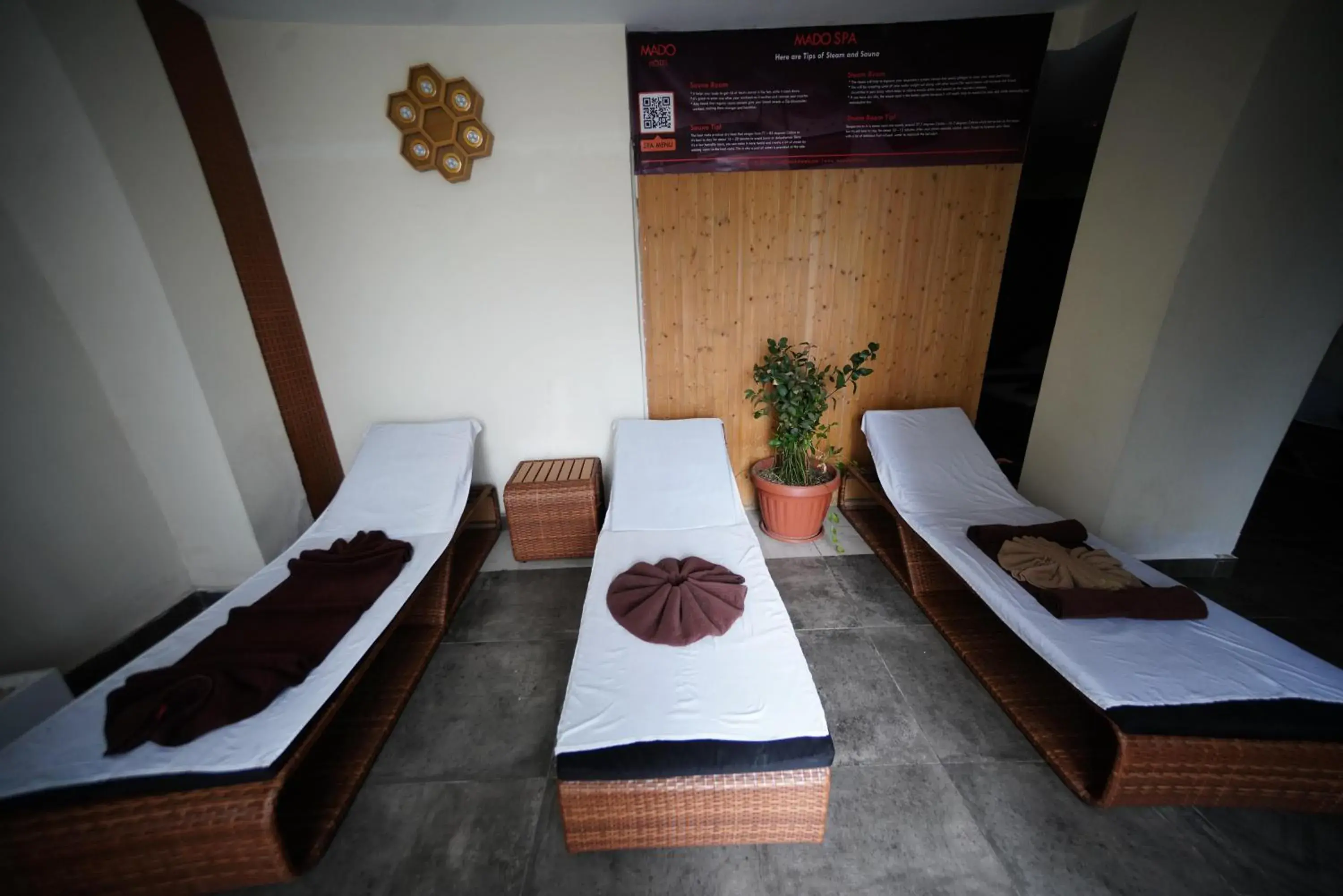 Massage, Bed in Mado Hotel