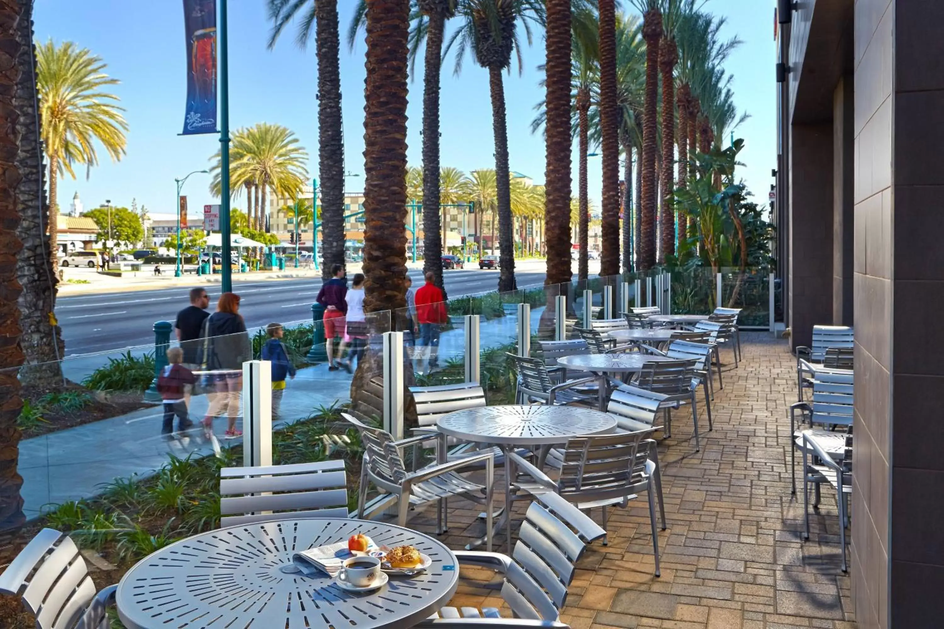 Restaurant/Places to Eat in SpringHill Suites by Marriott at Anaheim Resort Area/Convention Center