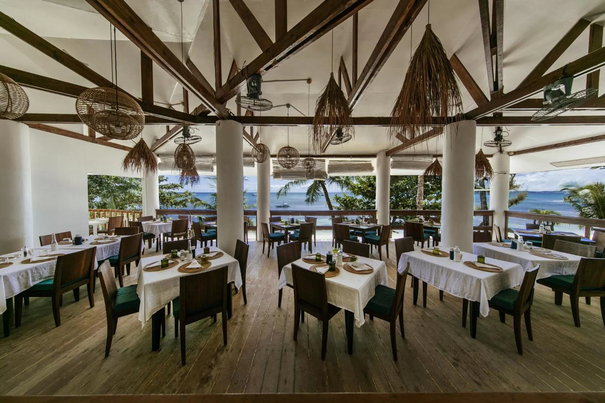 Restaurant/places to eat in Ocean Vida Beach and Dive Resort