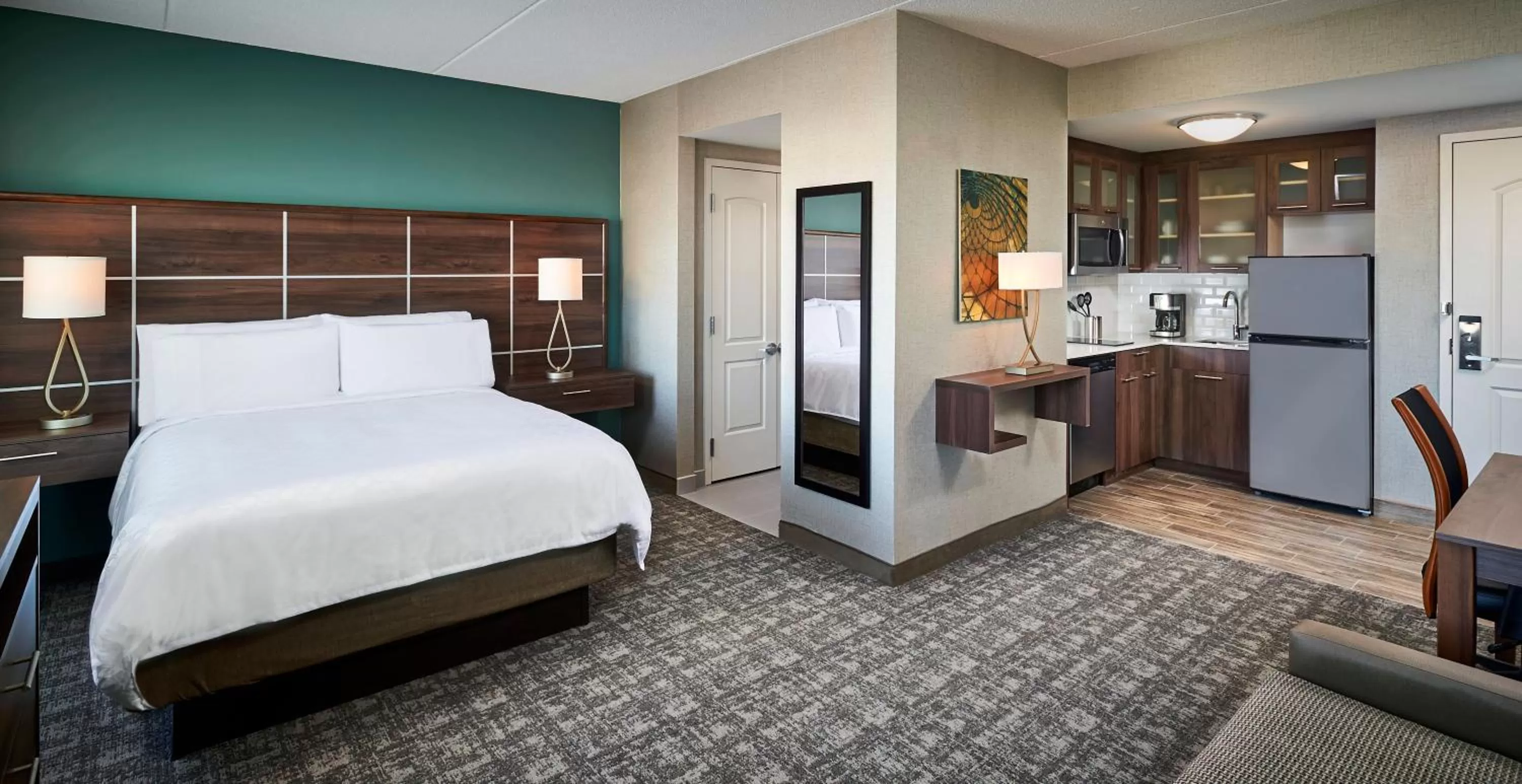 Photo of the whole room, Bed in Staybridge Suites Niagara-On-The-Lake by IHG