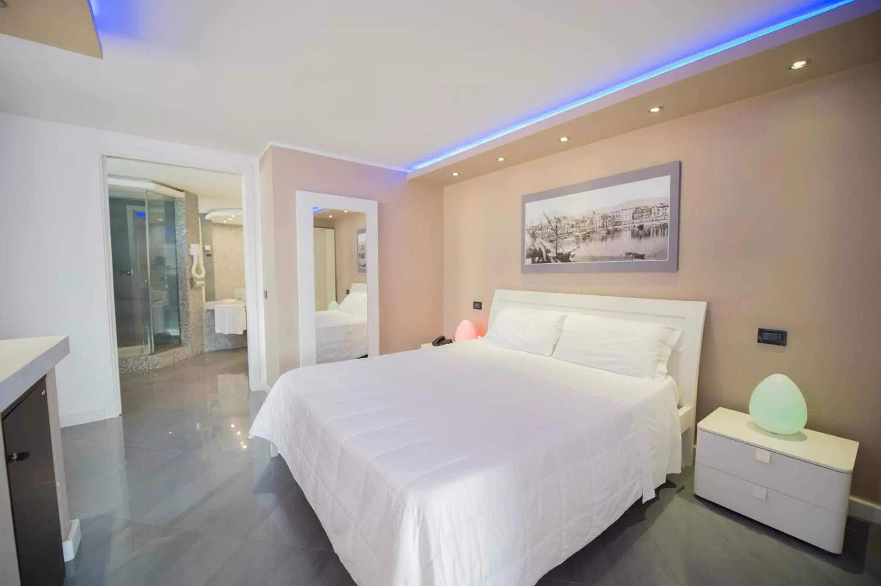 Bedroom, Bed in Ibis Styles Palermo Cristal