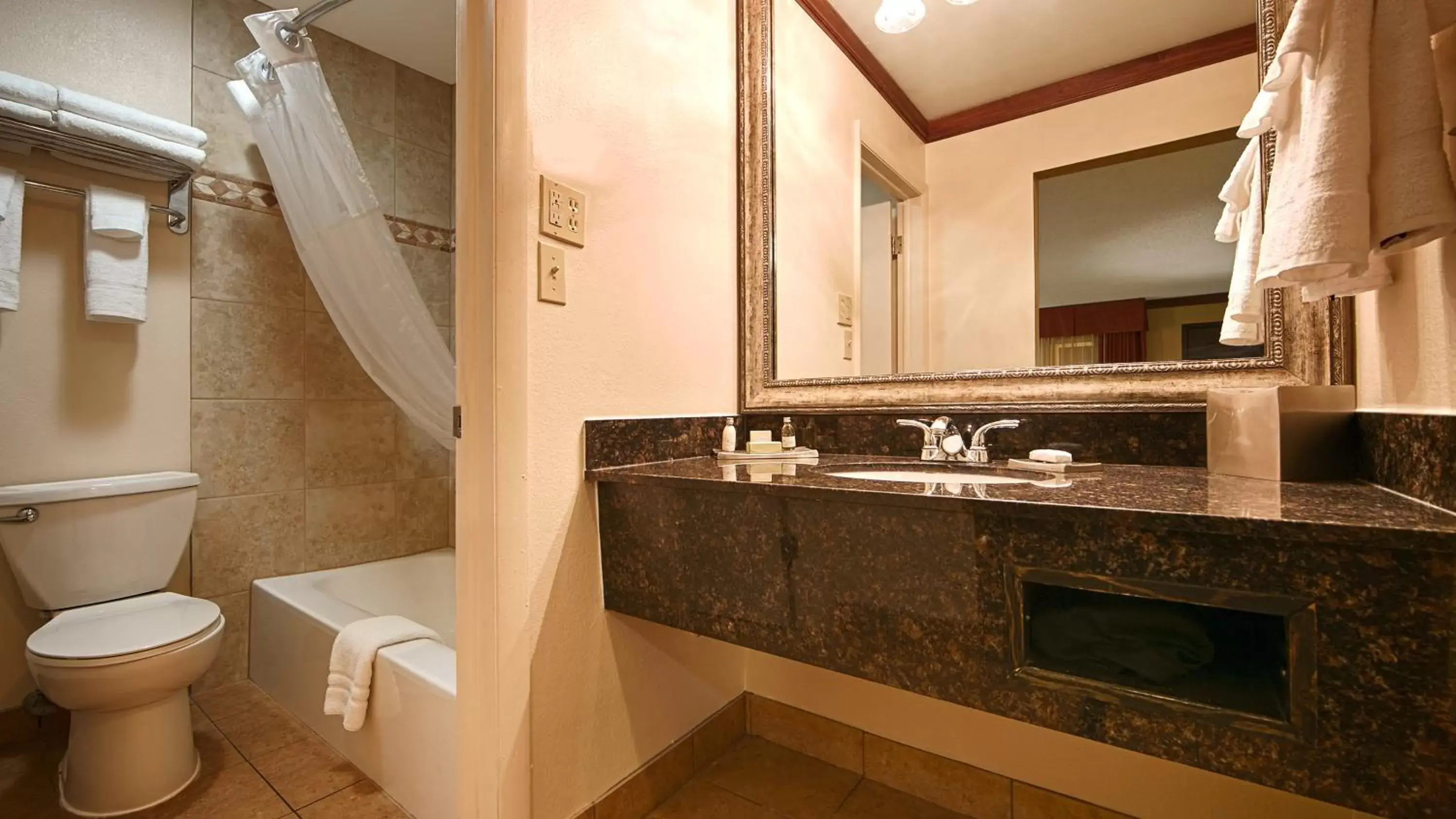 Bathroom in Best Western Plus Greenwell Inn