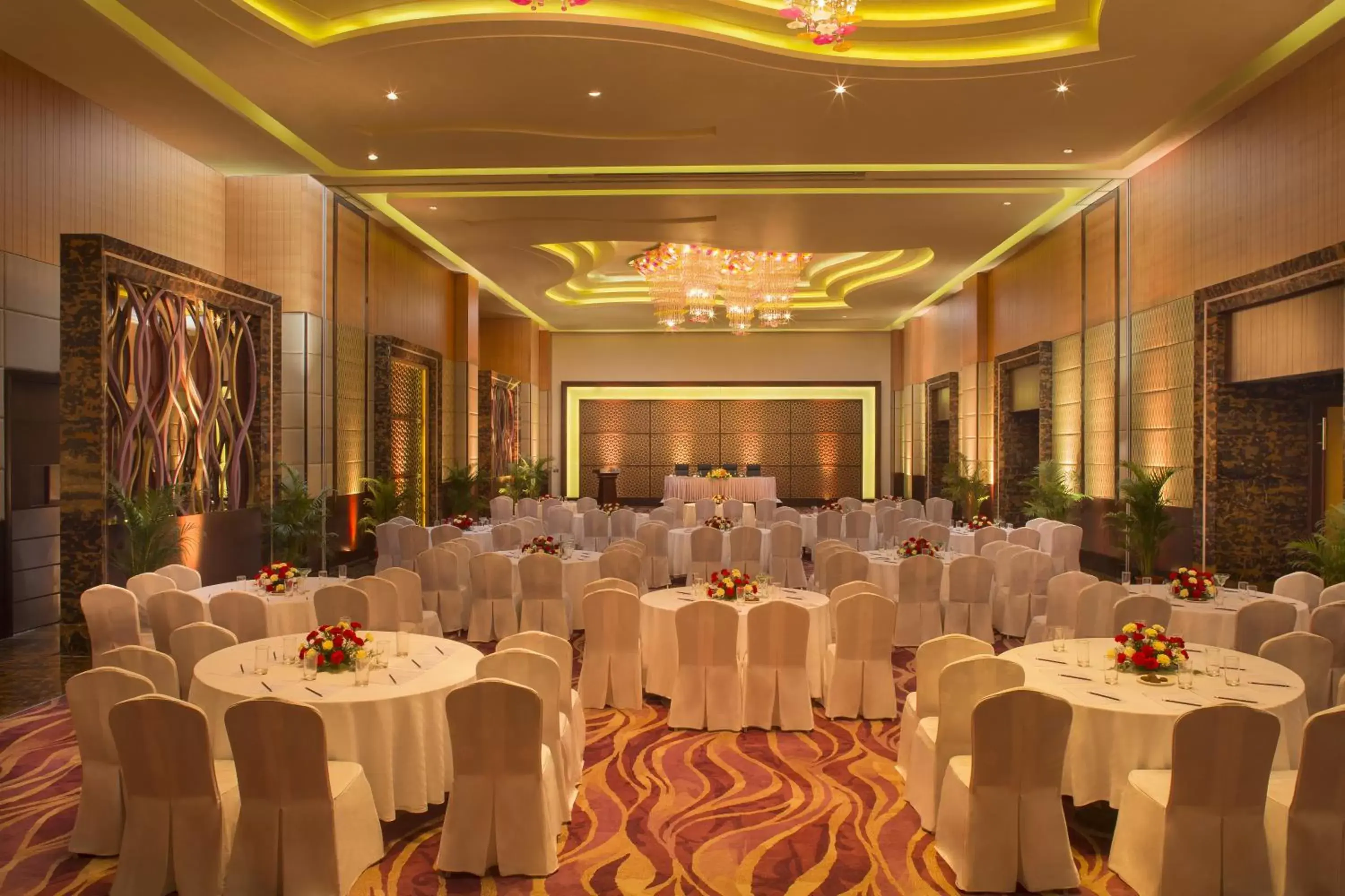 Banquet/Function facilities, Banquet Facilities in Radisson Blu Hotel, Indore