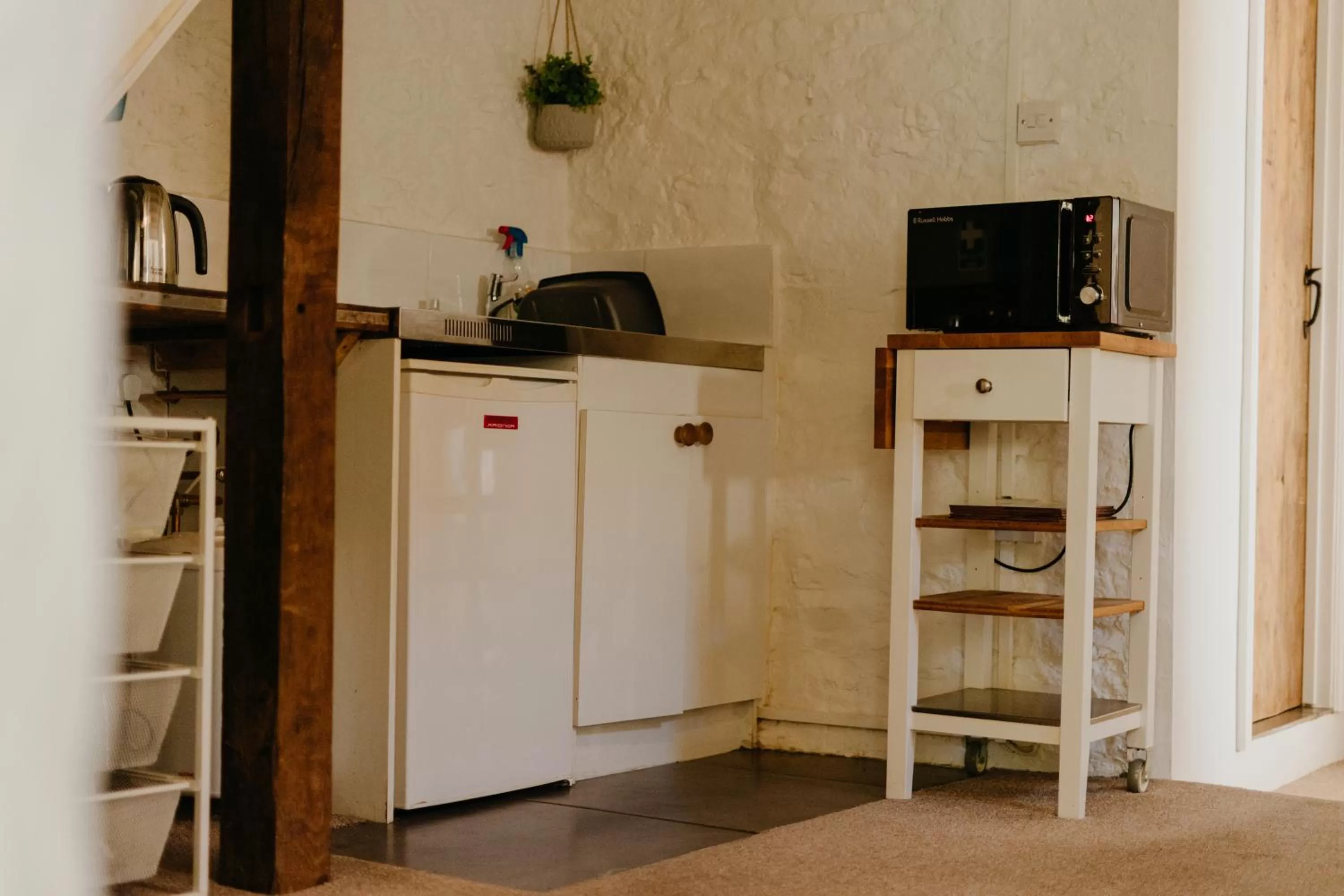 Kitchen or kitchenette, Kitchen/Kitchenette in Little England Retreats - Cottage, Yurt and Shepherd Huts