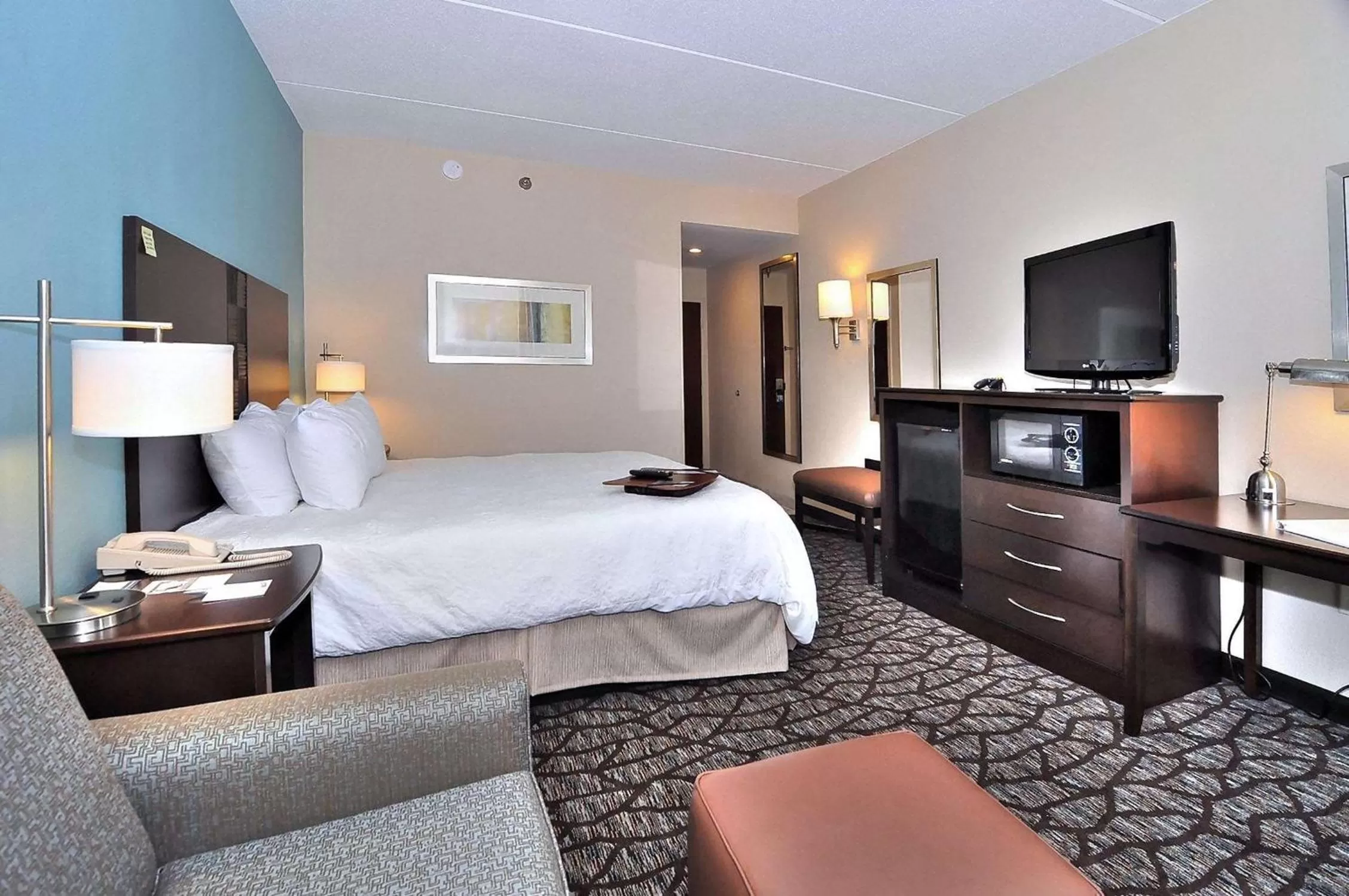 Bed in Hampton Inn Eden