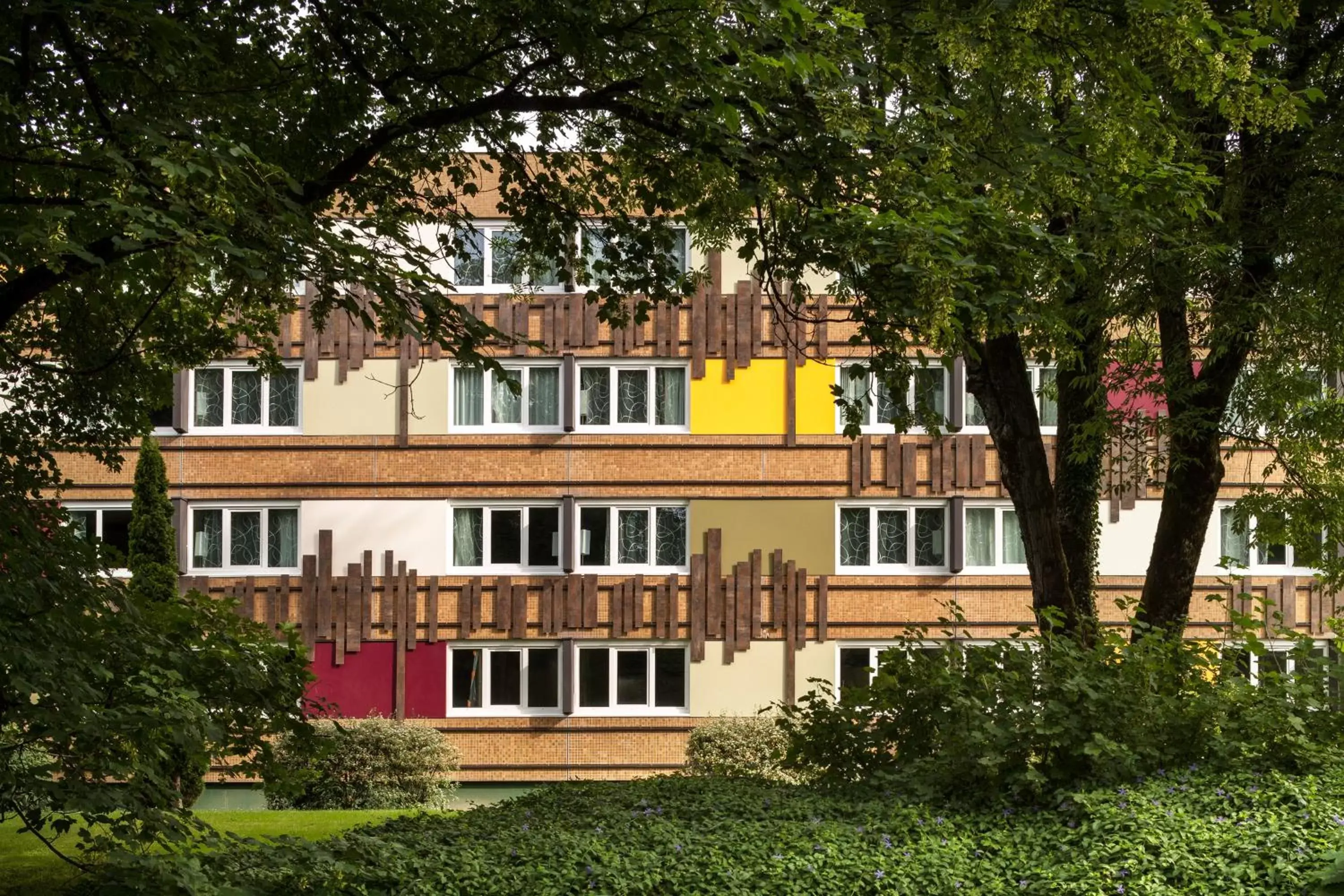 Garden, Property Building in ibis Styles Besançon