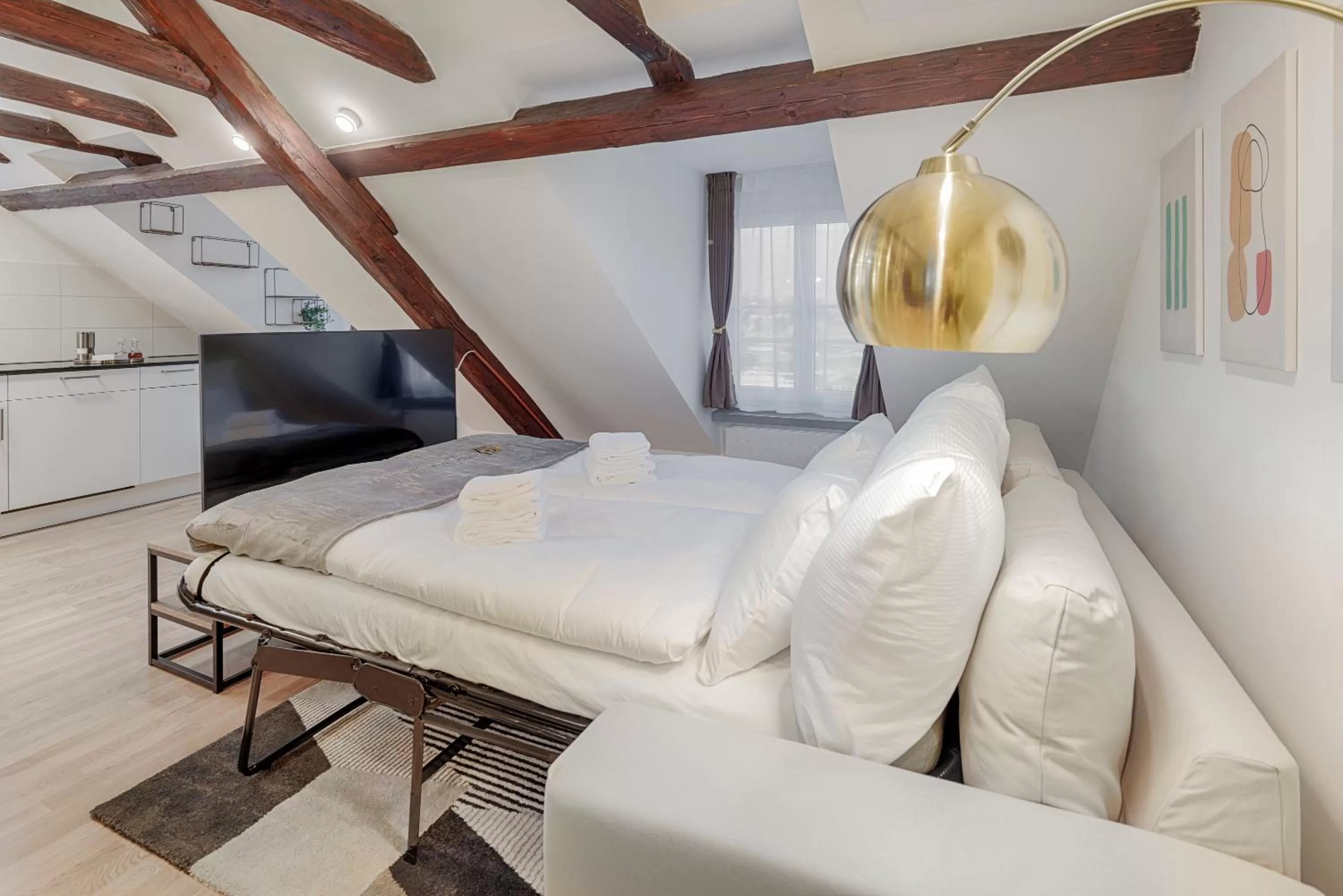 Bed in EH Apartments Jupiter