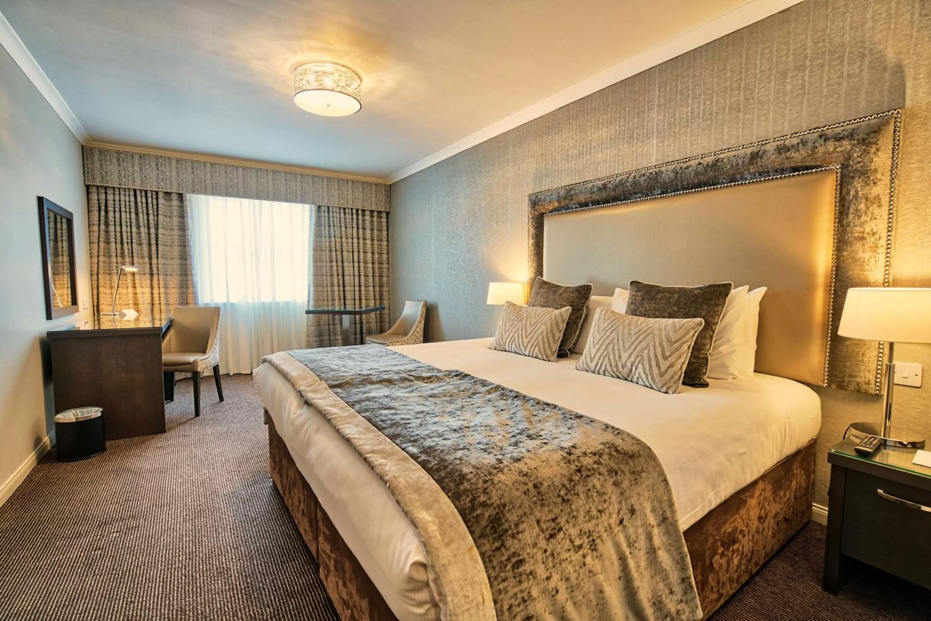 Photo of the whole room, Bed in Inverness Palace Hotel & Spa, WorldHotels Distinctive