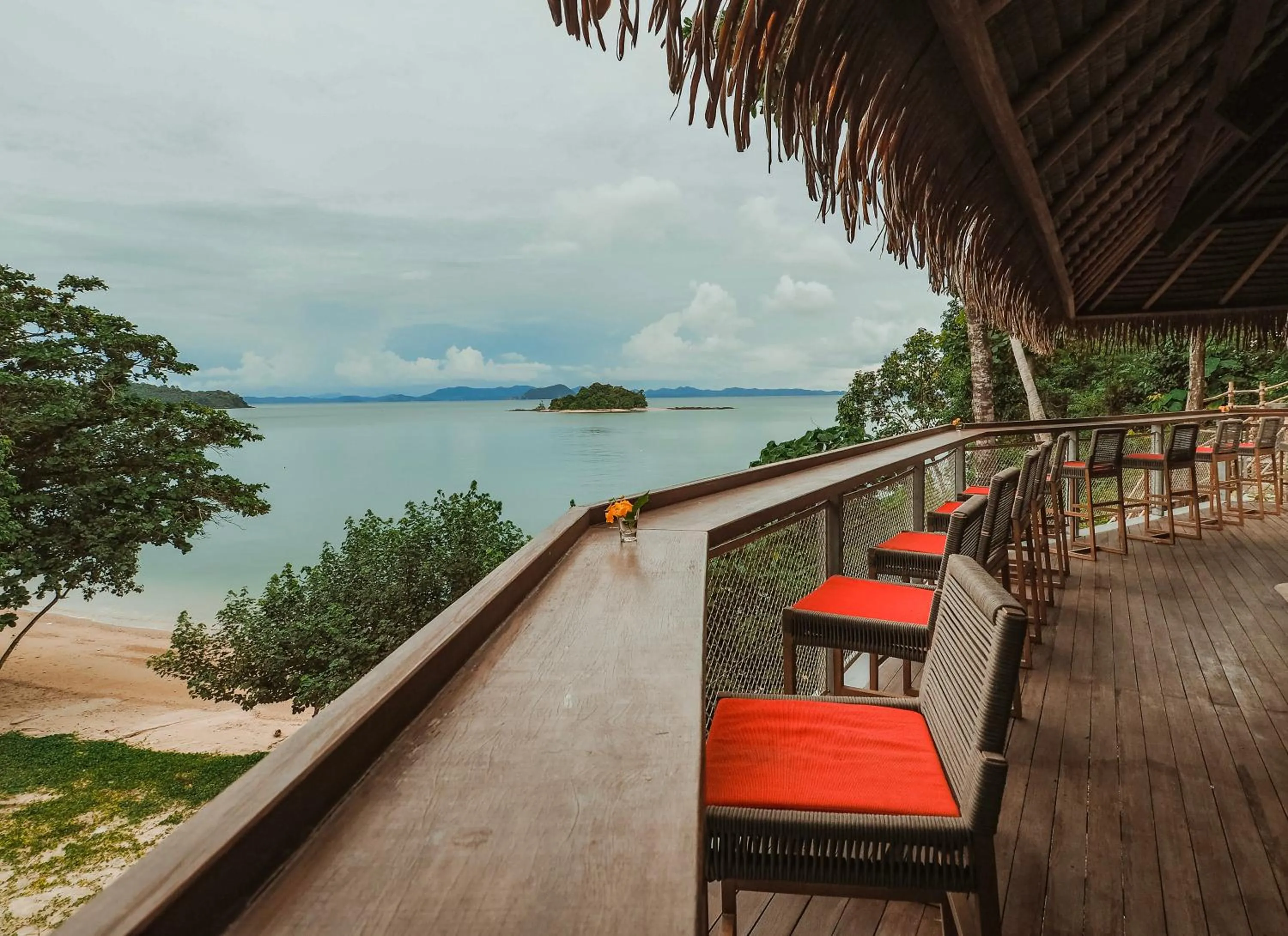 Restaurant/places to eat in Island Escape Burasari