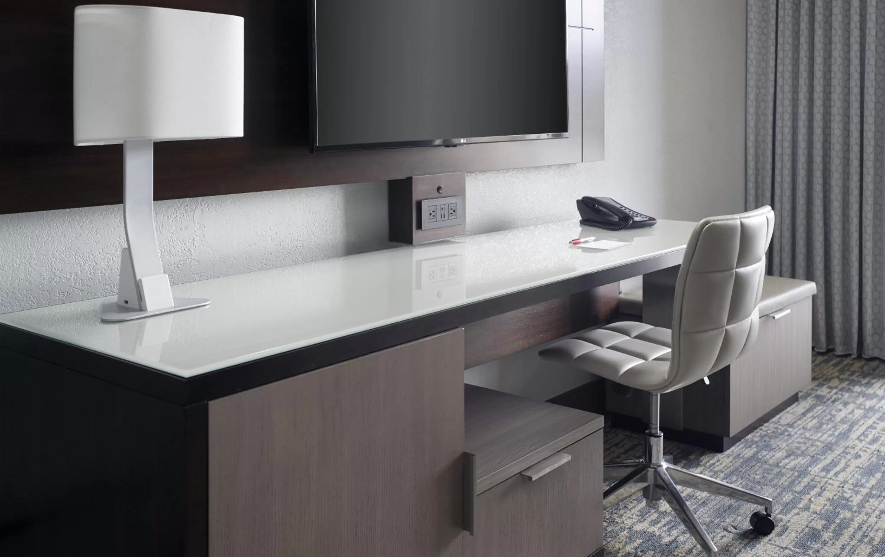 TV and multimedia in Atlanta Evergreen Lakeside Resort