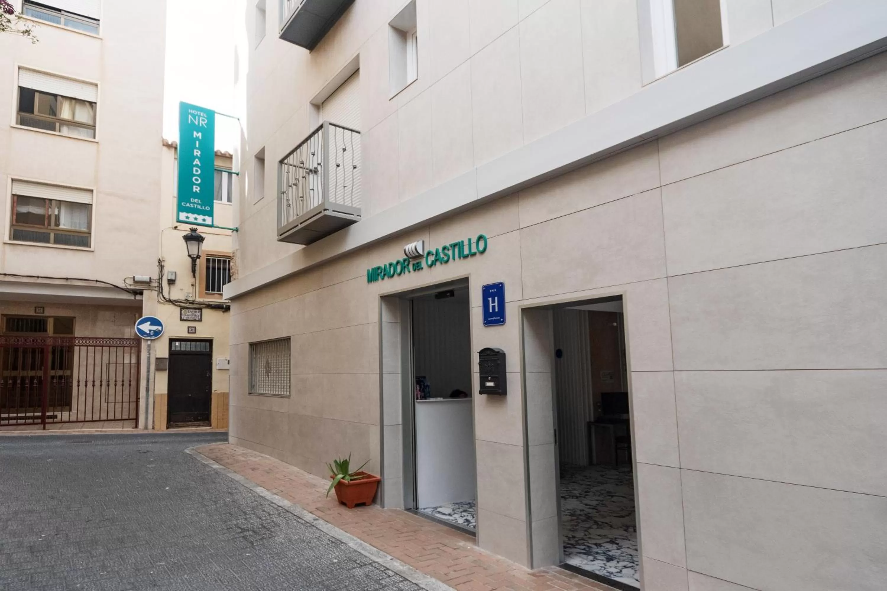 Off site in NR Mirador del Castillo