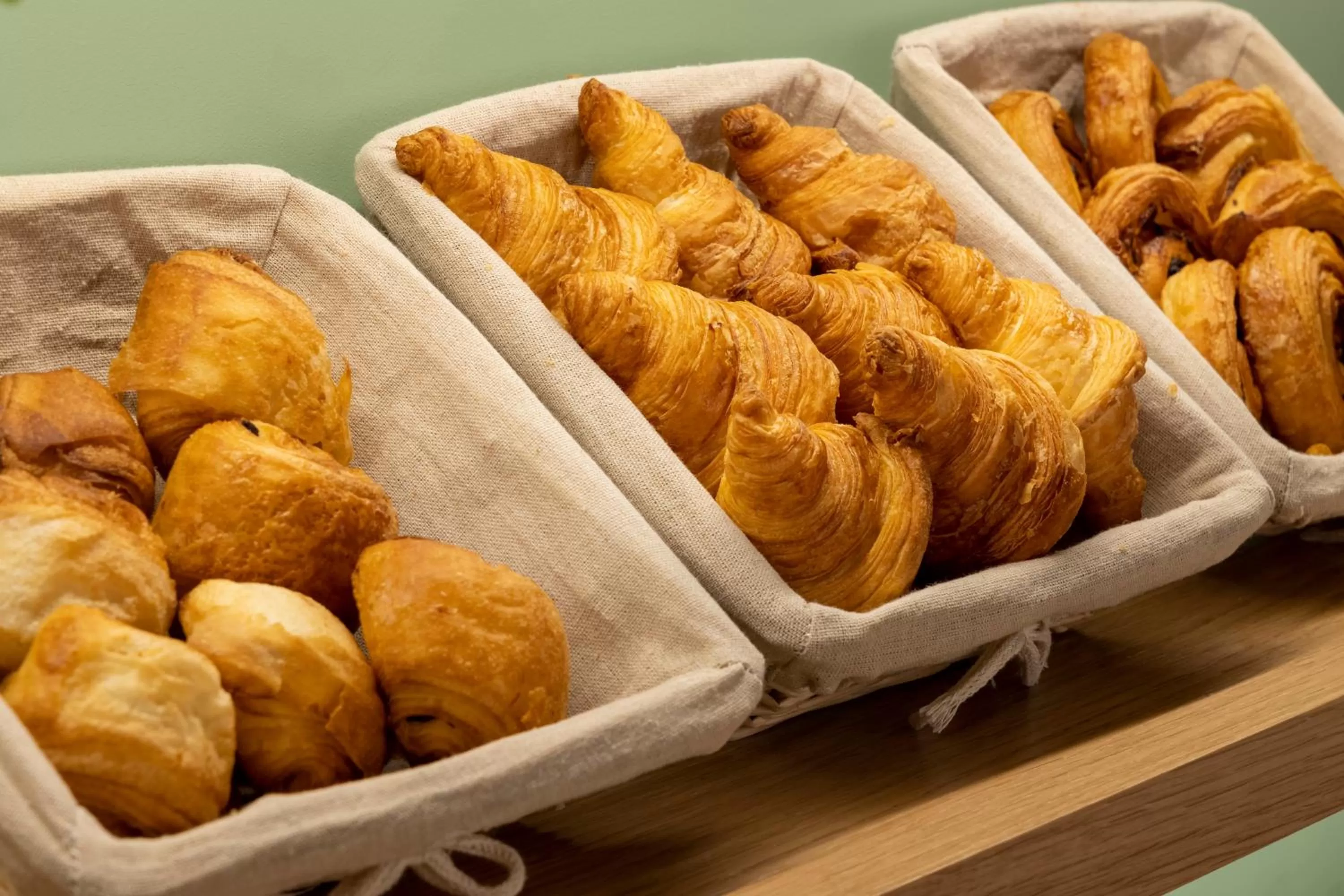 Buffet breakfast, Food in Hotel Bloum