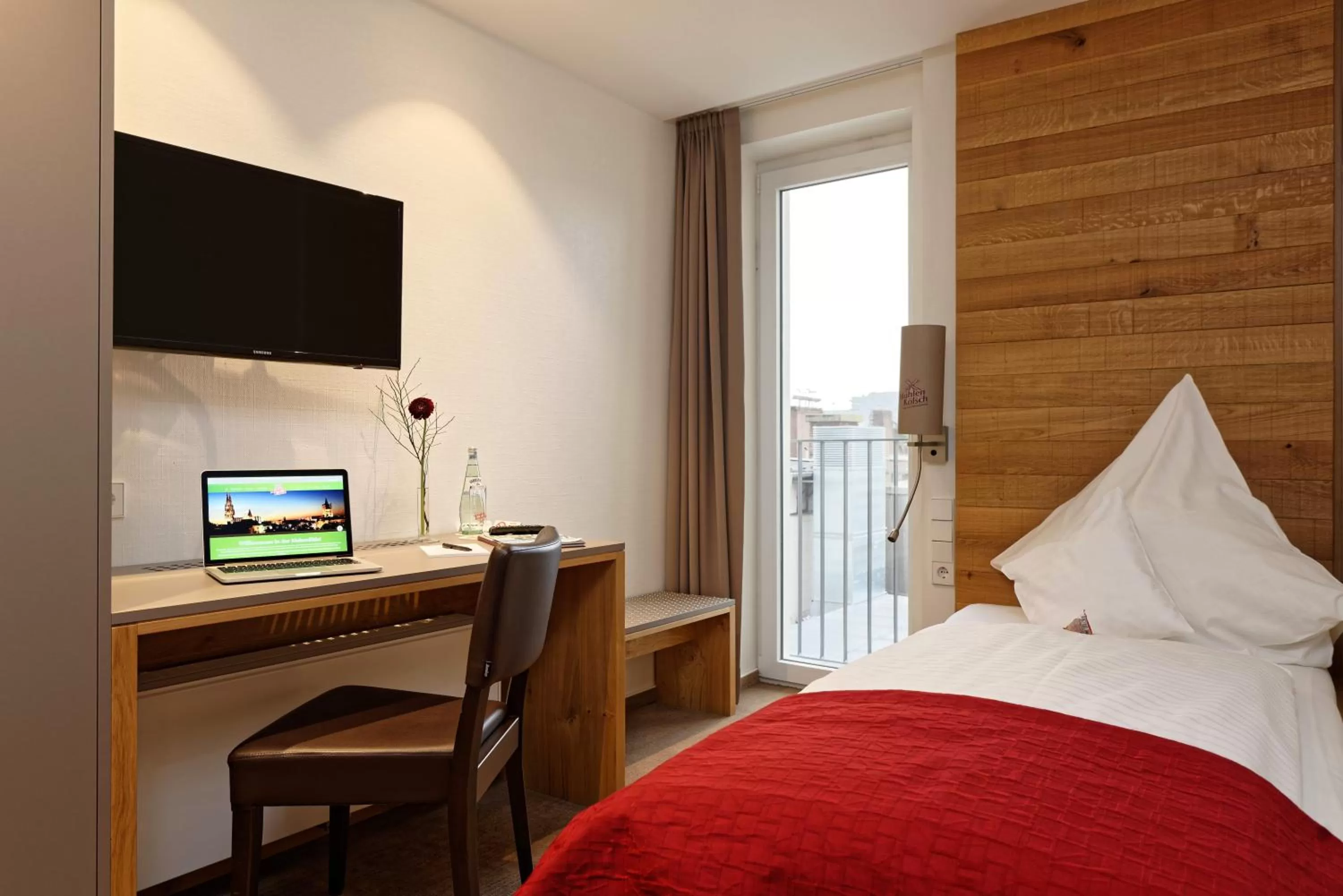 Photo of the whole room, Bed in Hotel zur Malzmühle