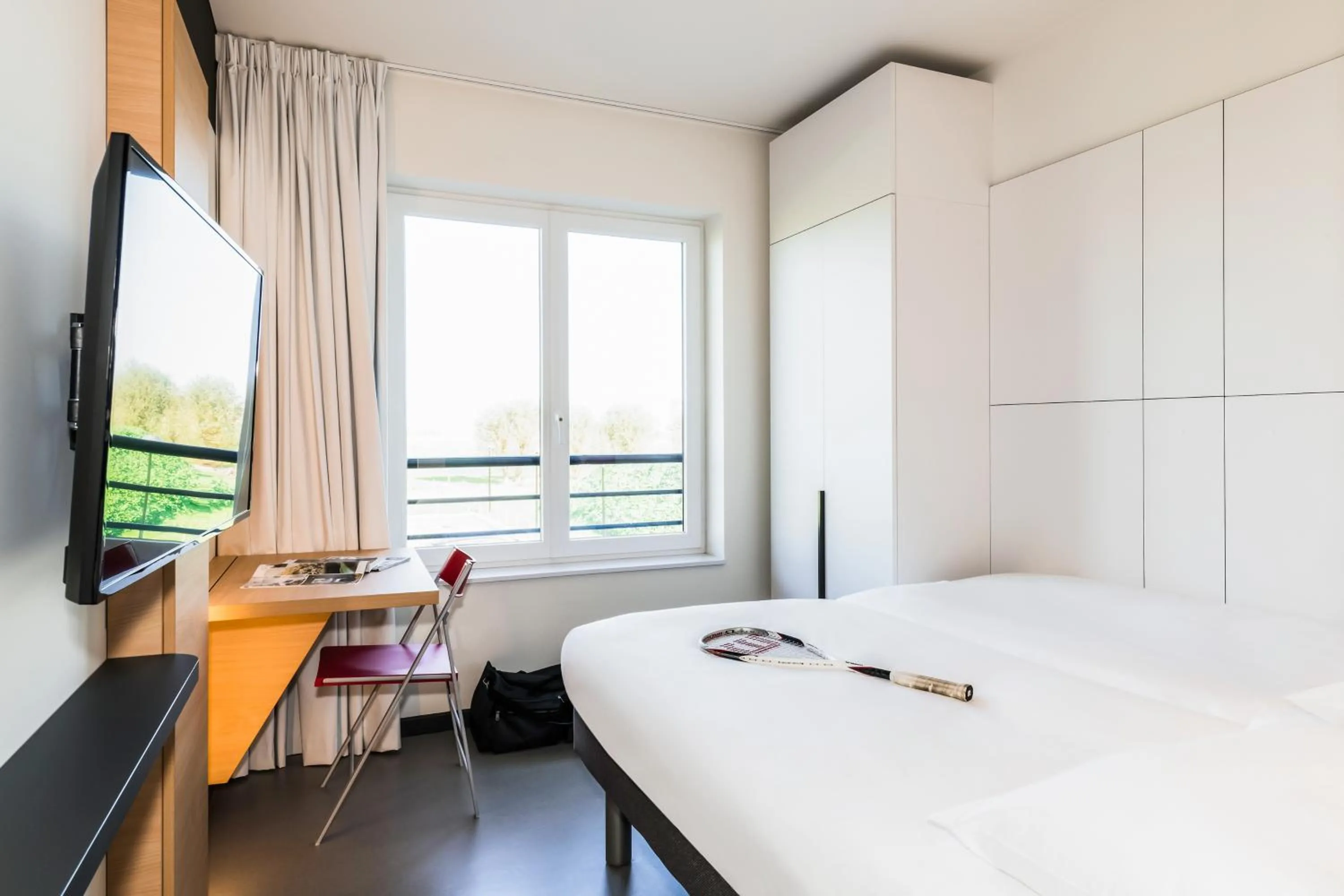 Spring, Bed in ibis Budget Knokke