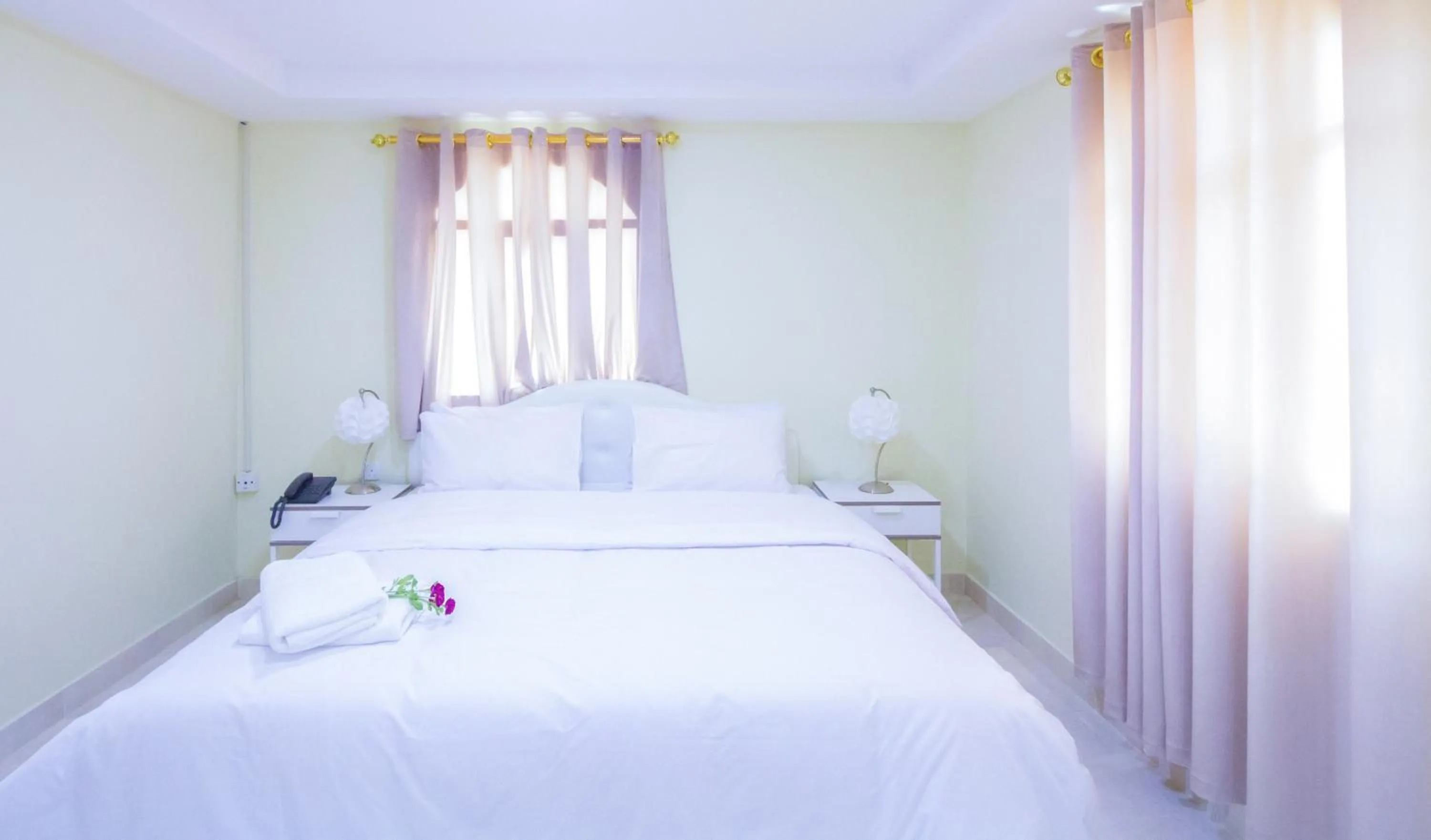 Bed in Al Jisr Hotel