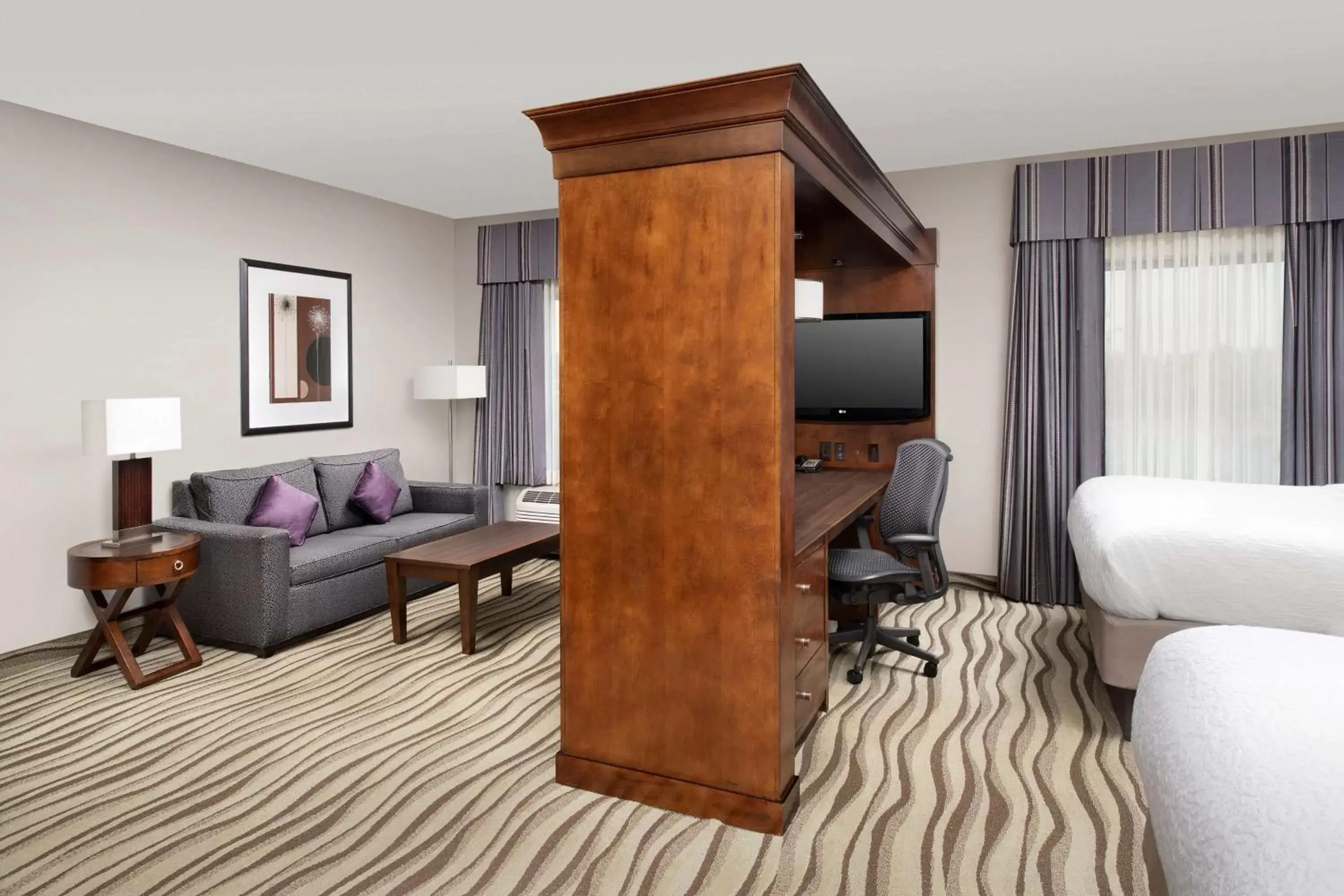 Bedroom, Seating Area in Hampton Inn & Suites Tupelo/Barnes Crossing