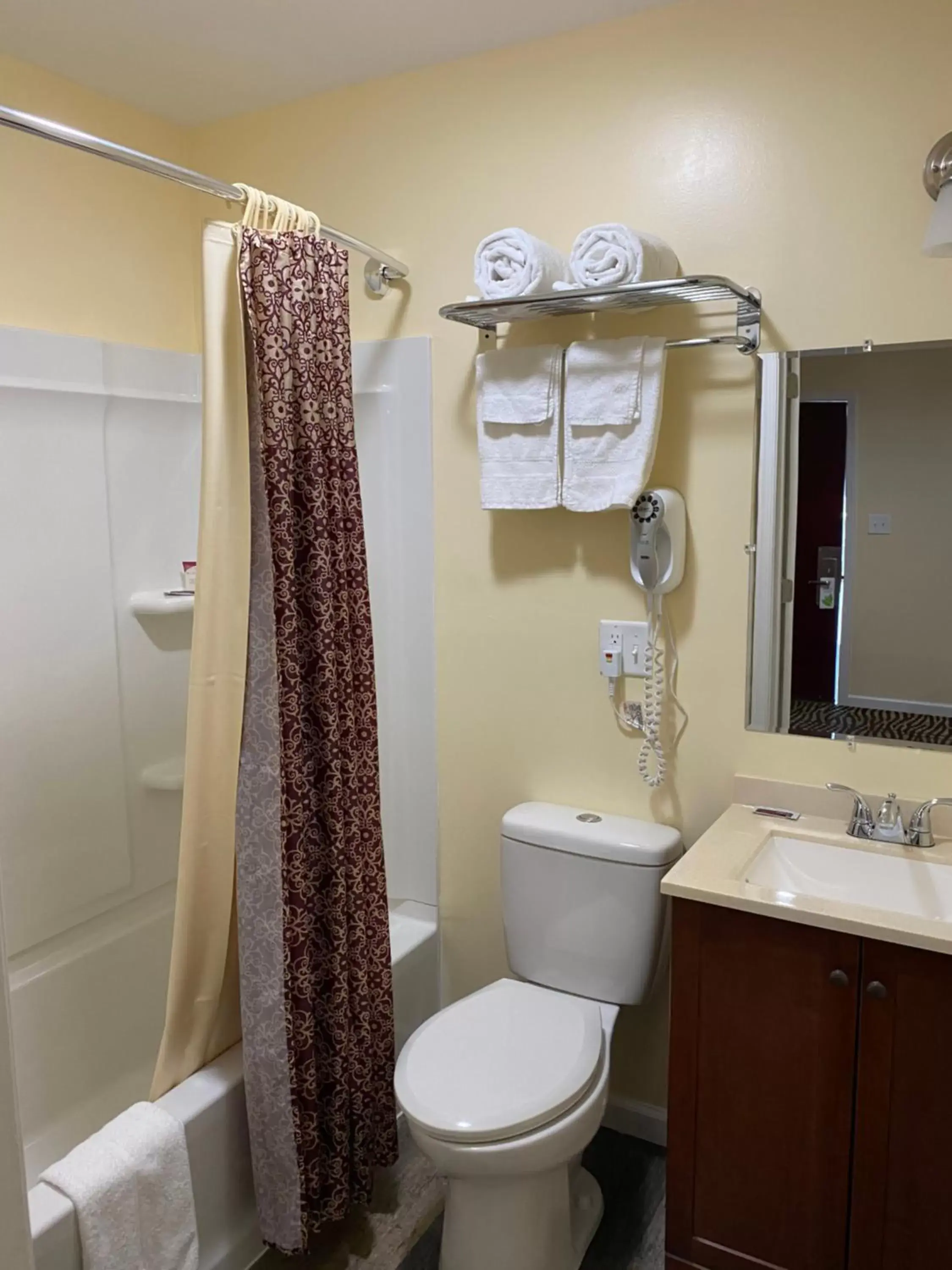 Bathroom in Dunmore Inn