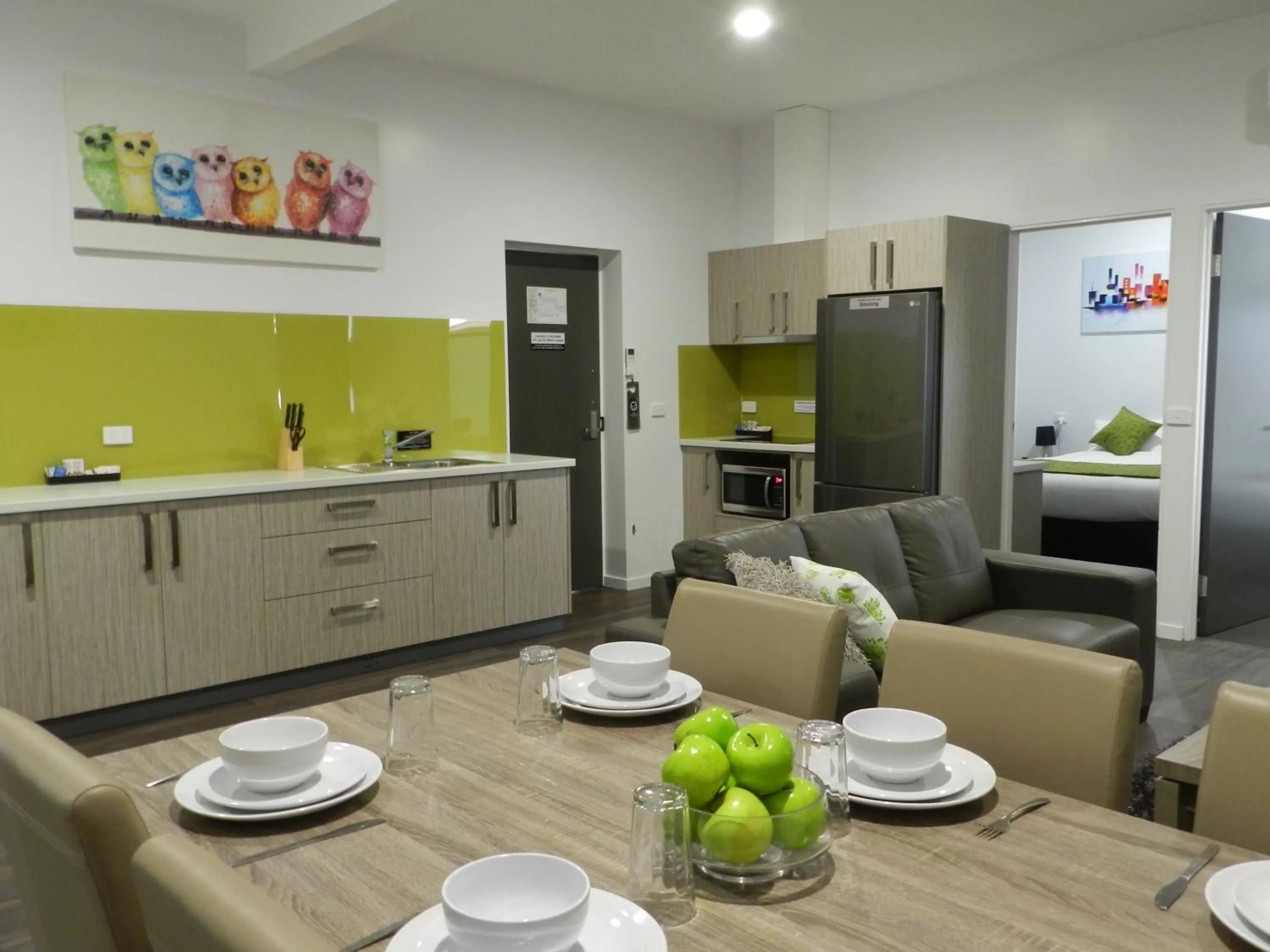 Kitchen/Kitchenette in Motel 24