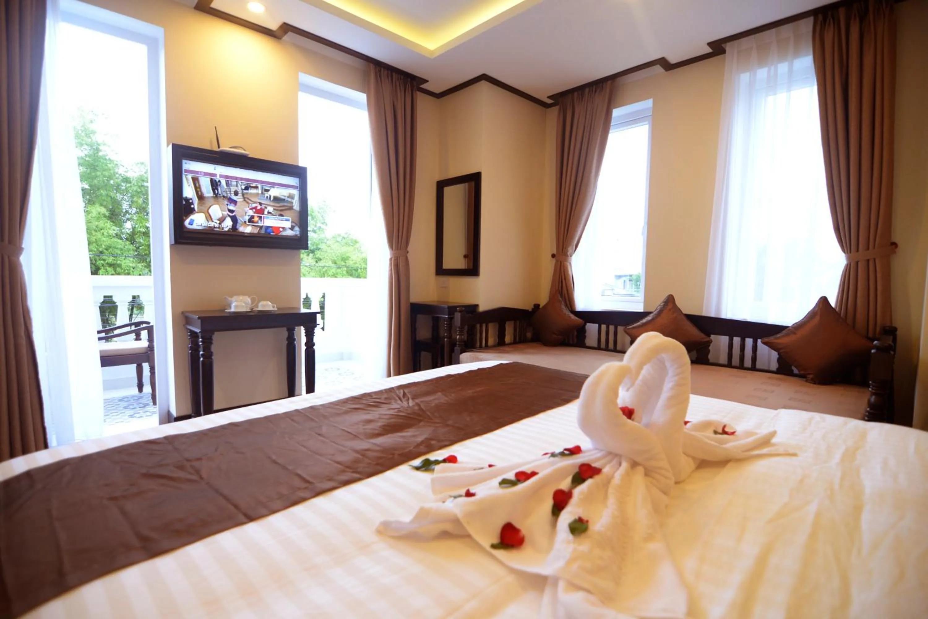 Decorative detail in Golden Bell Backpacker Hotel & Pool Bar