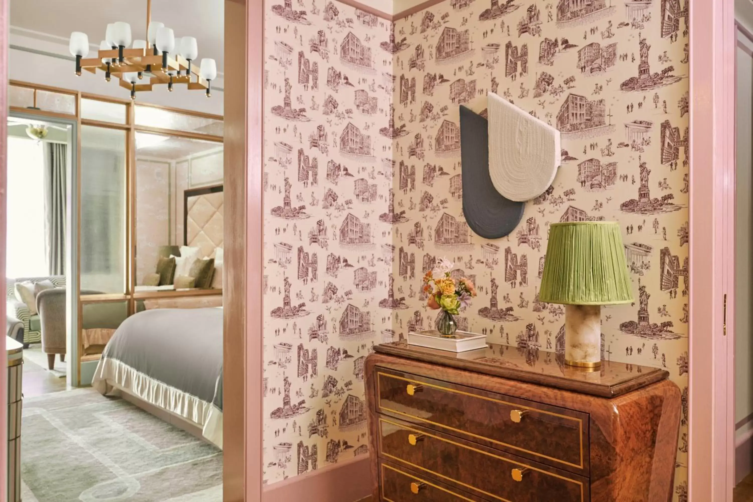 Bedroom, Bathroom in Hotel Barrière Fouquet's New York
