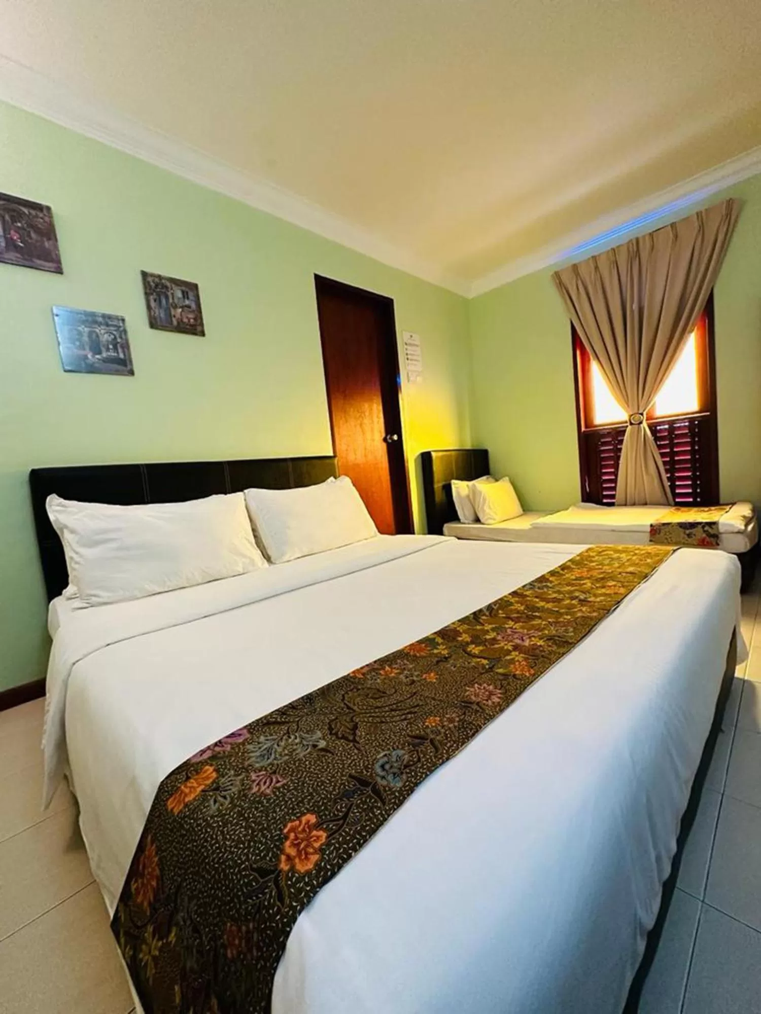 Bed in MORTEN VILLA MELAKA