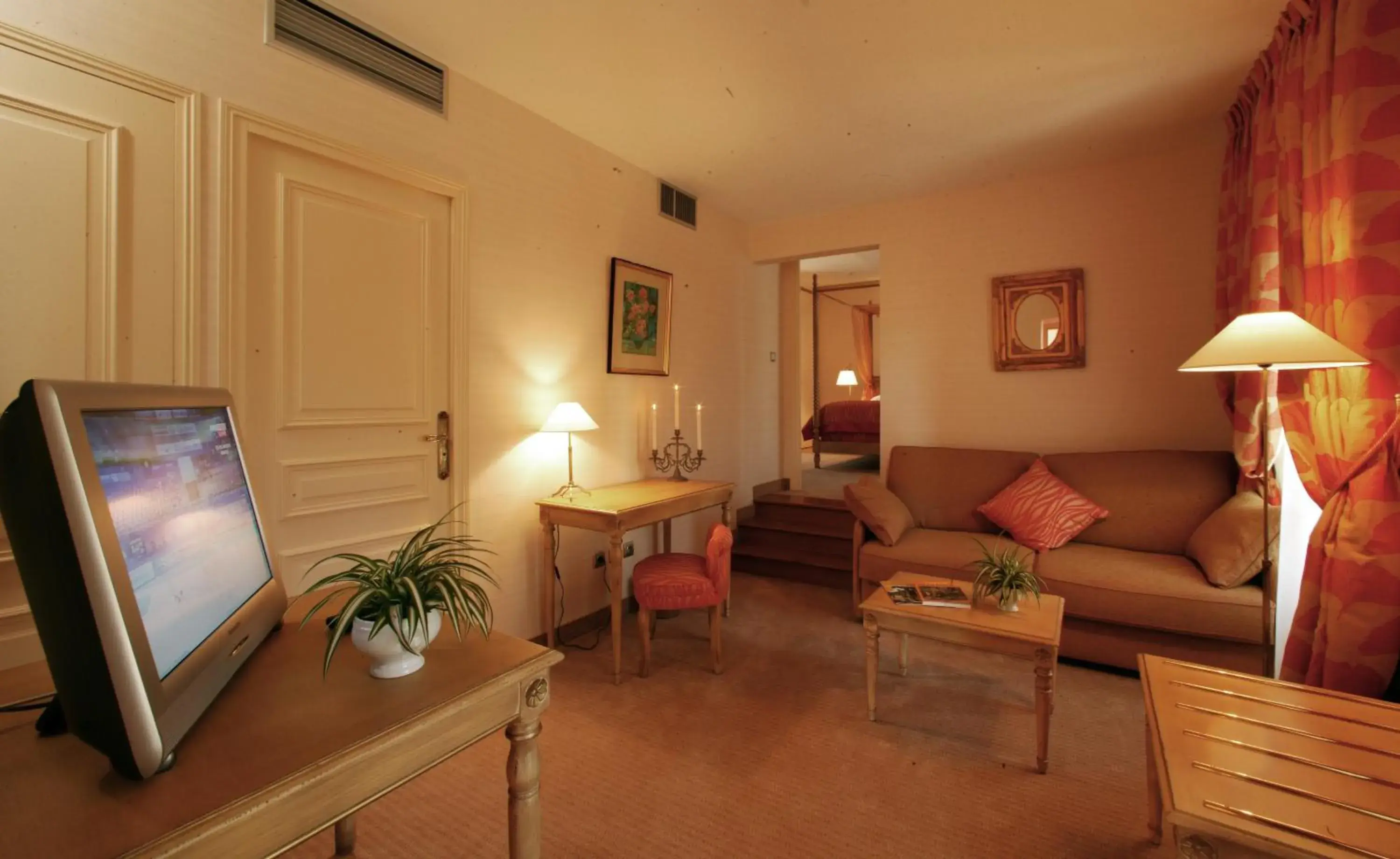 Bedroom, Seating Area in Clos La Boëtie & Spa