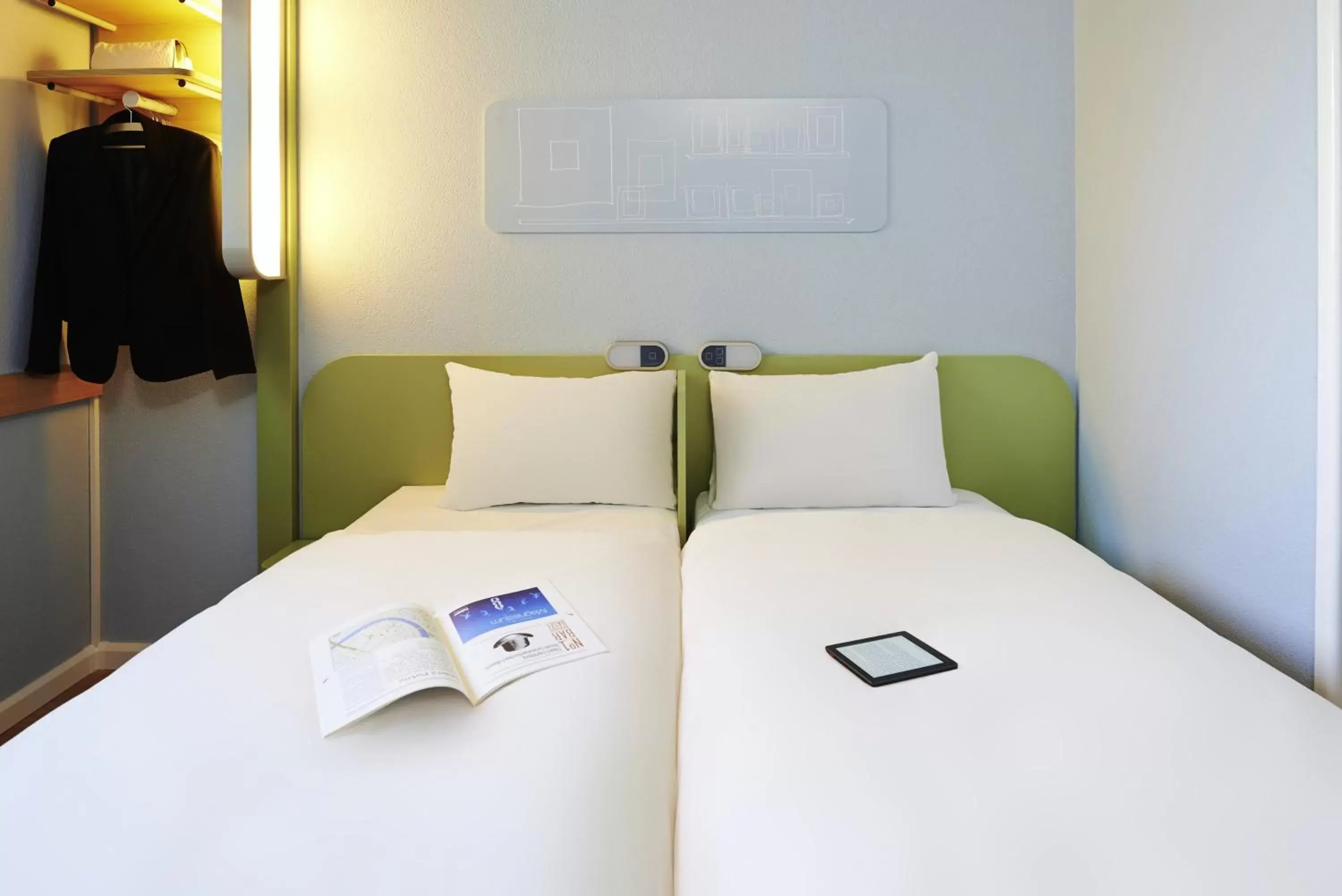 Bedroom, Bed in Hotel Ibis Budget Lyon Eurexpo -