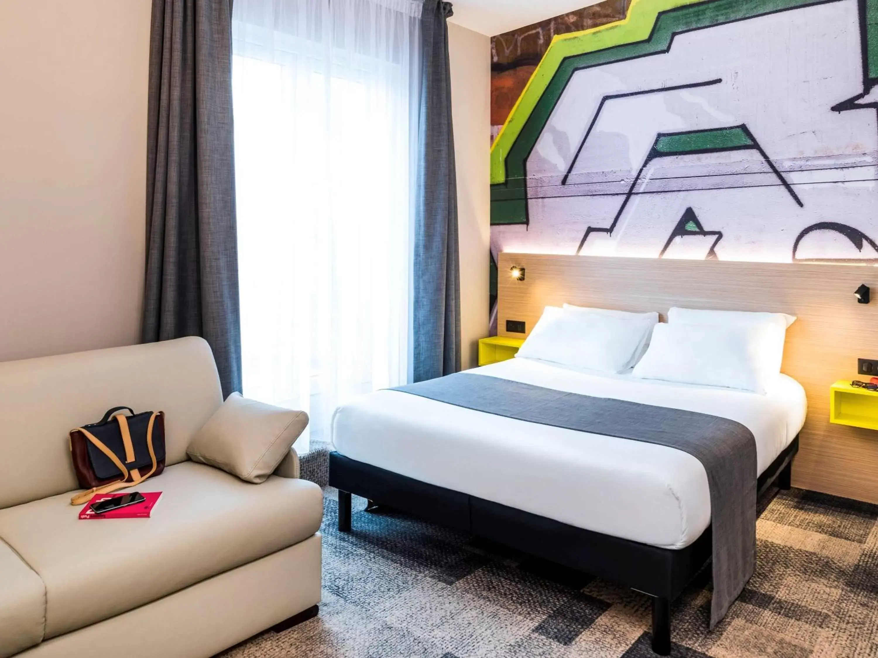 Photo of the whole room, Bed in ibis Styles Clamart Gare Grand Paris Photo of the whole room, Bed in ibis Styles Clamart Gare Grand Paris
