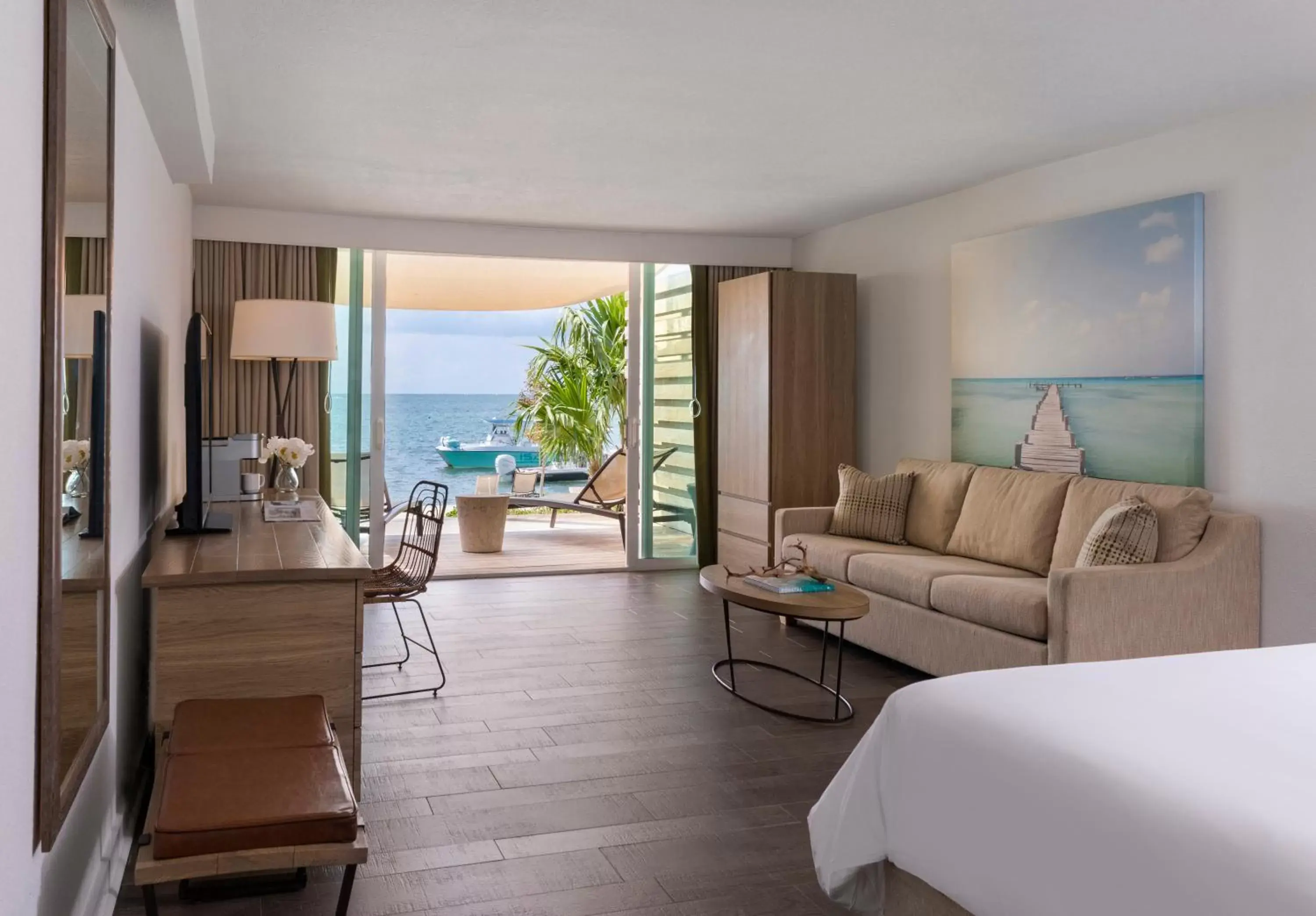 Living room, Seating Area in Amara Cay Resort