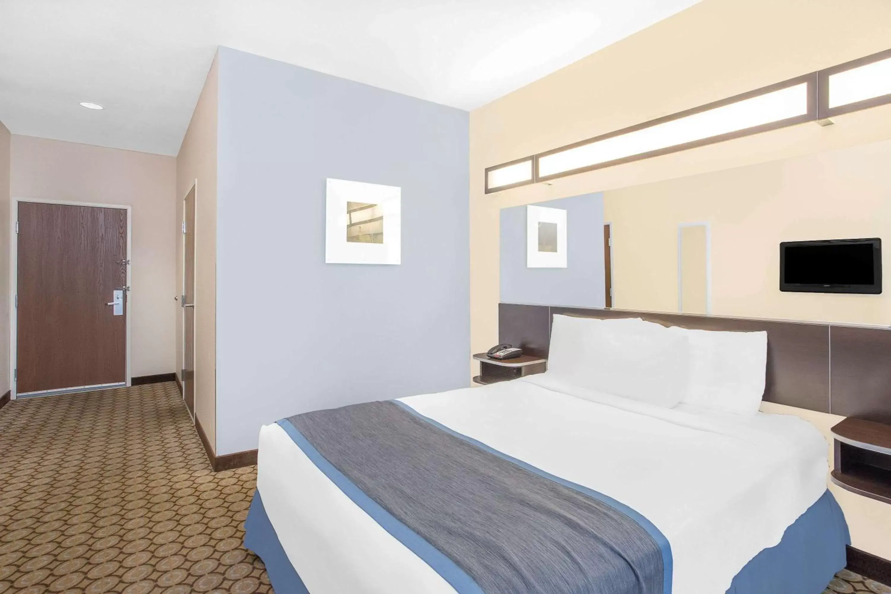 Queen Suite with Roll-In Shower - Mobility/Hearing Accessible/Non-Smoking in Microtel Inn and Suites San Angelo Queen Suite with Roll-In Shower - Mobility/Hearing Accessible/Non-Smoking in Microtel Inn and Suites San Angelo