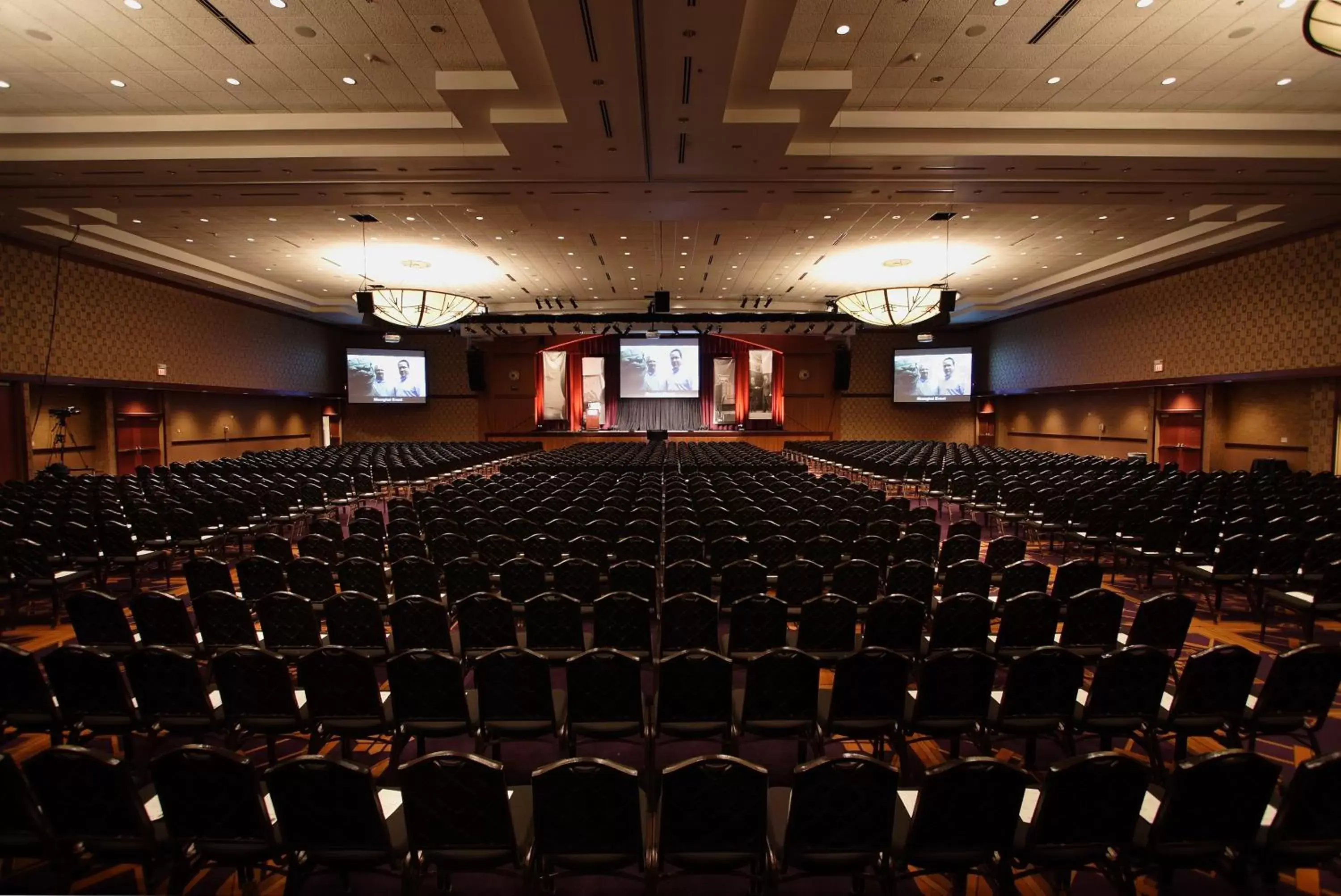 Business facilities in Radisson Hotel & Conference Center Green Bay