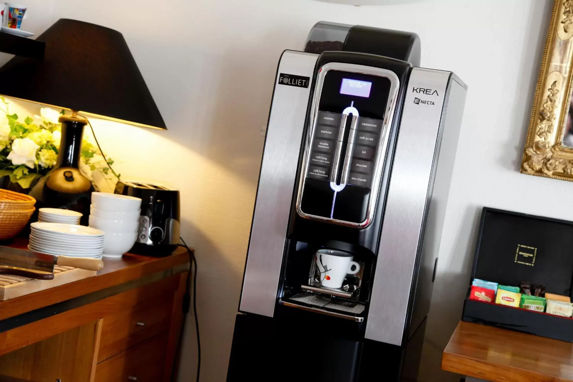 Lounge or bar, Coffee/Tea Facilities in Logis REX HOTEL Lorient