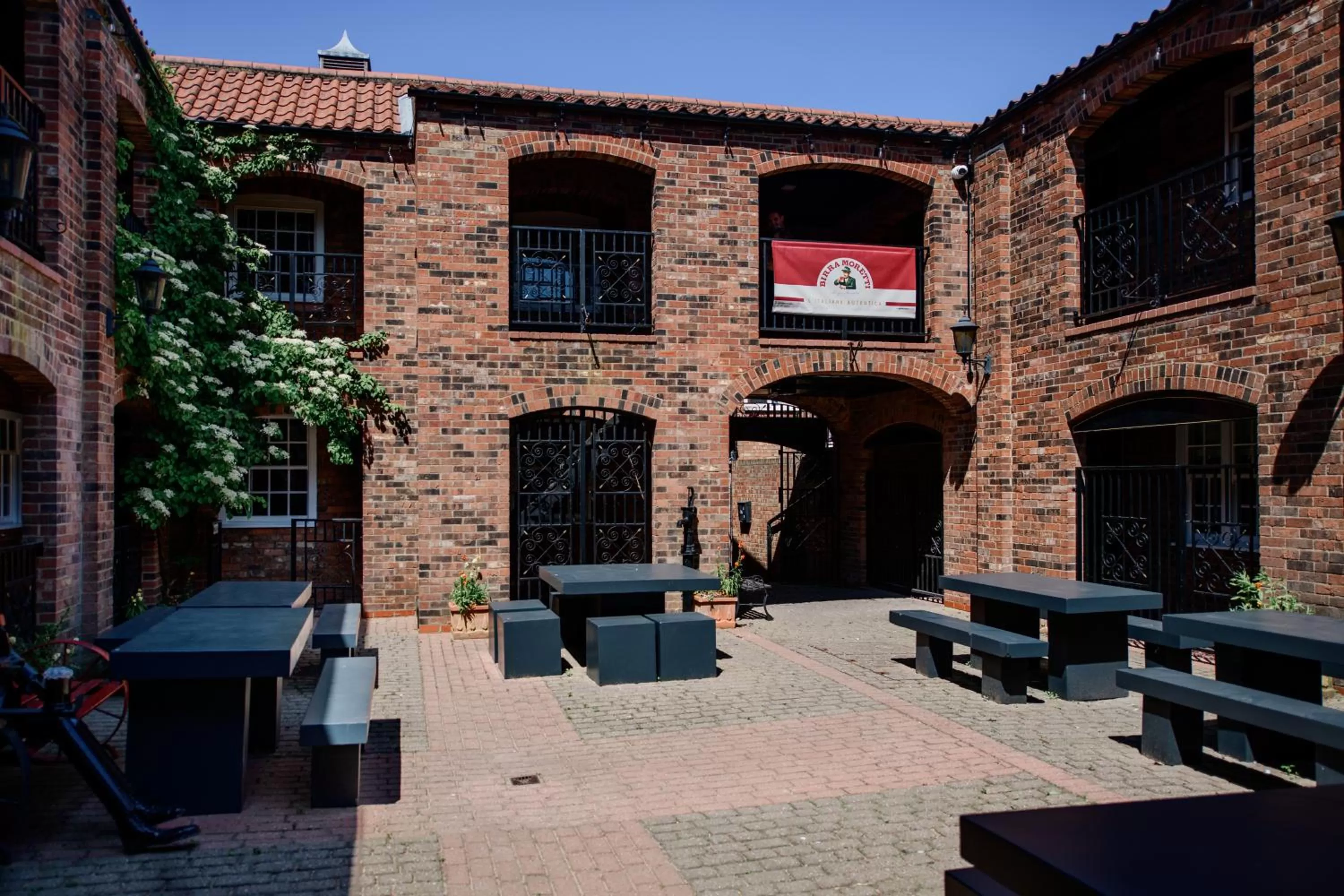 Garden, Property Building in The Exchange Hotel