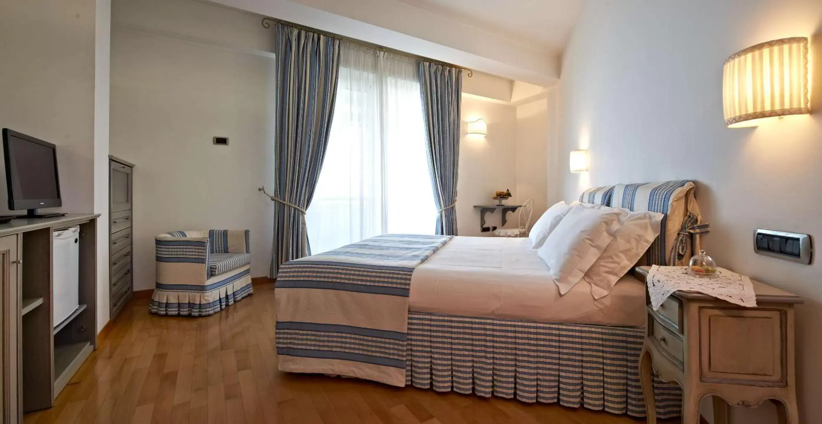 Junior Suite with Sea View in Hotel Villa Poseidon & Events