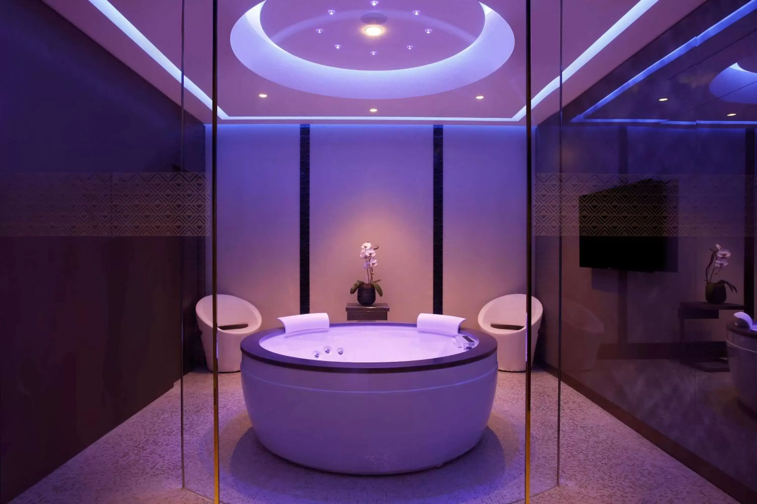 Spa and wellness centre/facilities, Bathroom in Excelsior Hotel Gallia, a Luxury Collection Hotel, Milan