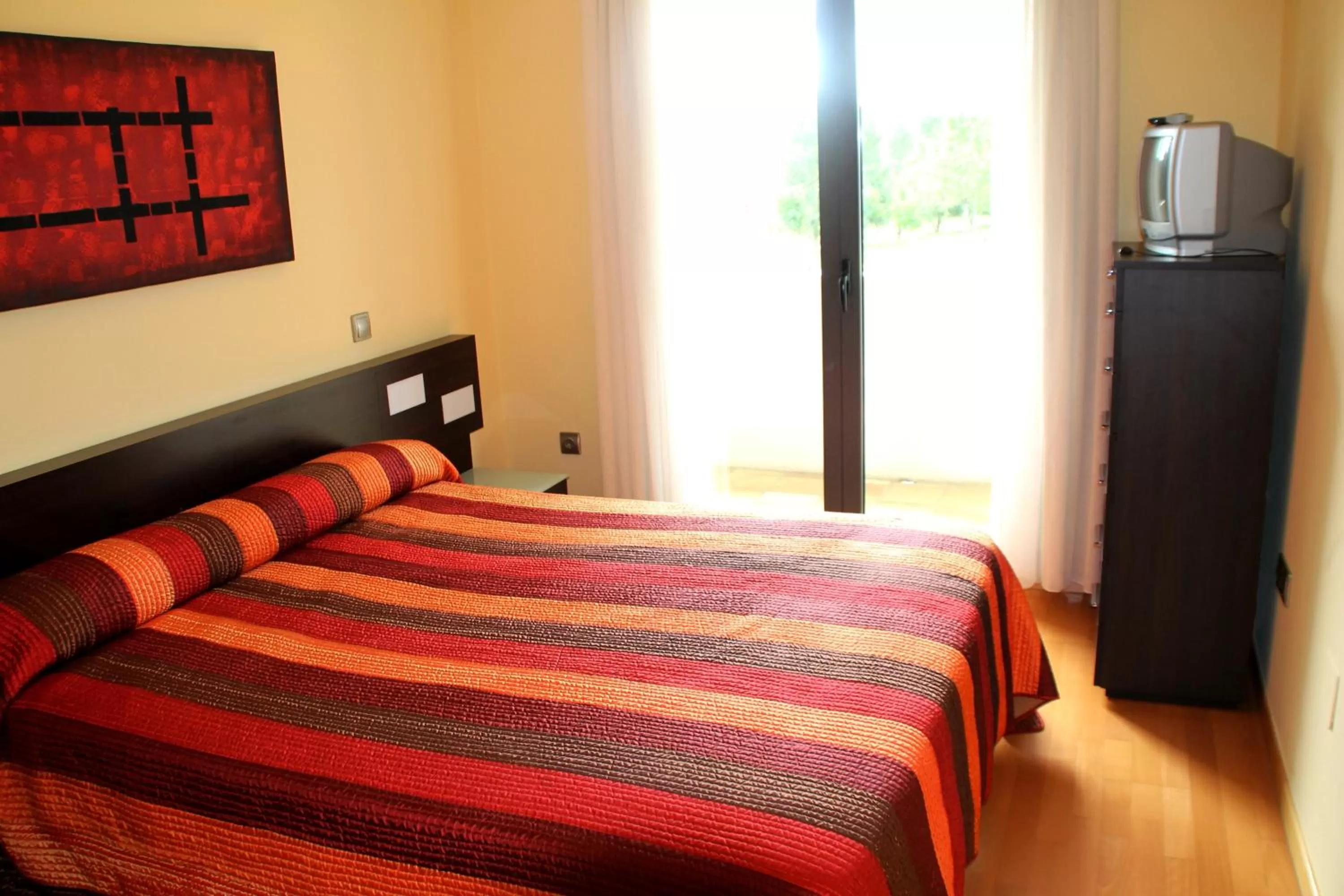 Photo of the whole room, Bed in Apartahotel Ribera
