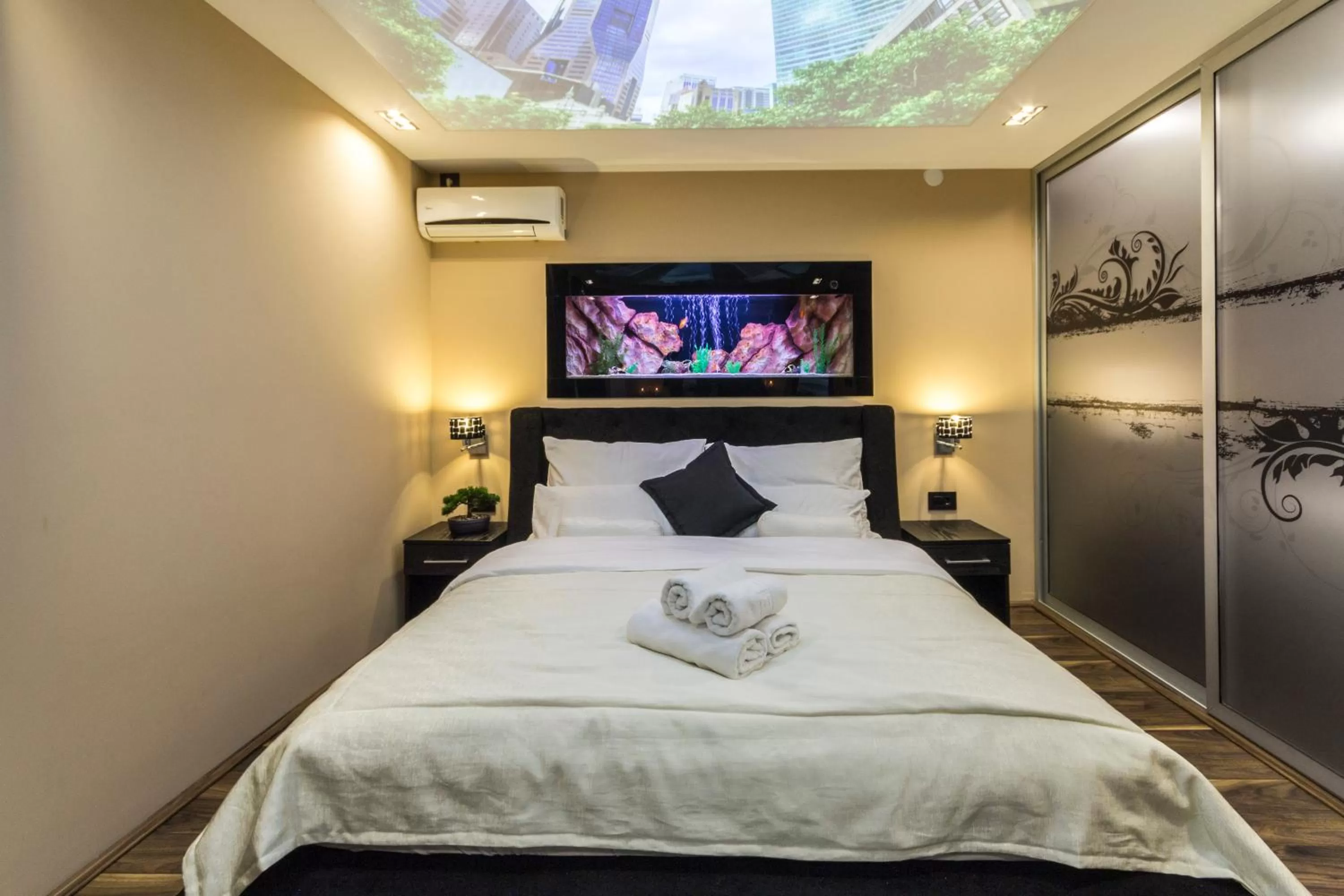 Bed in Madison - Square Sava