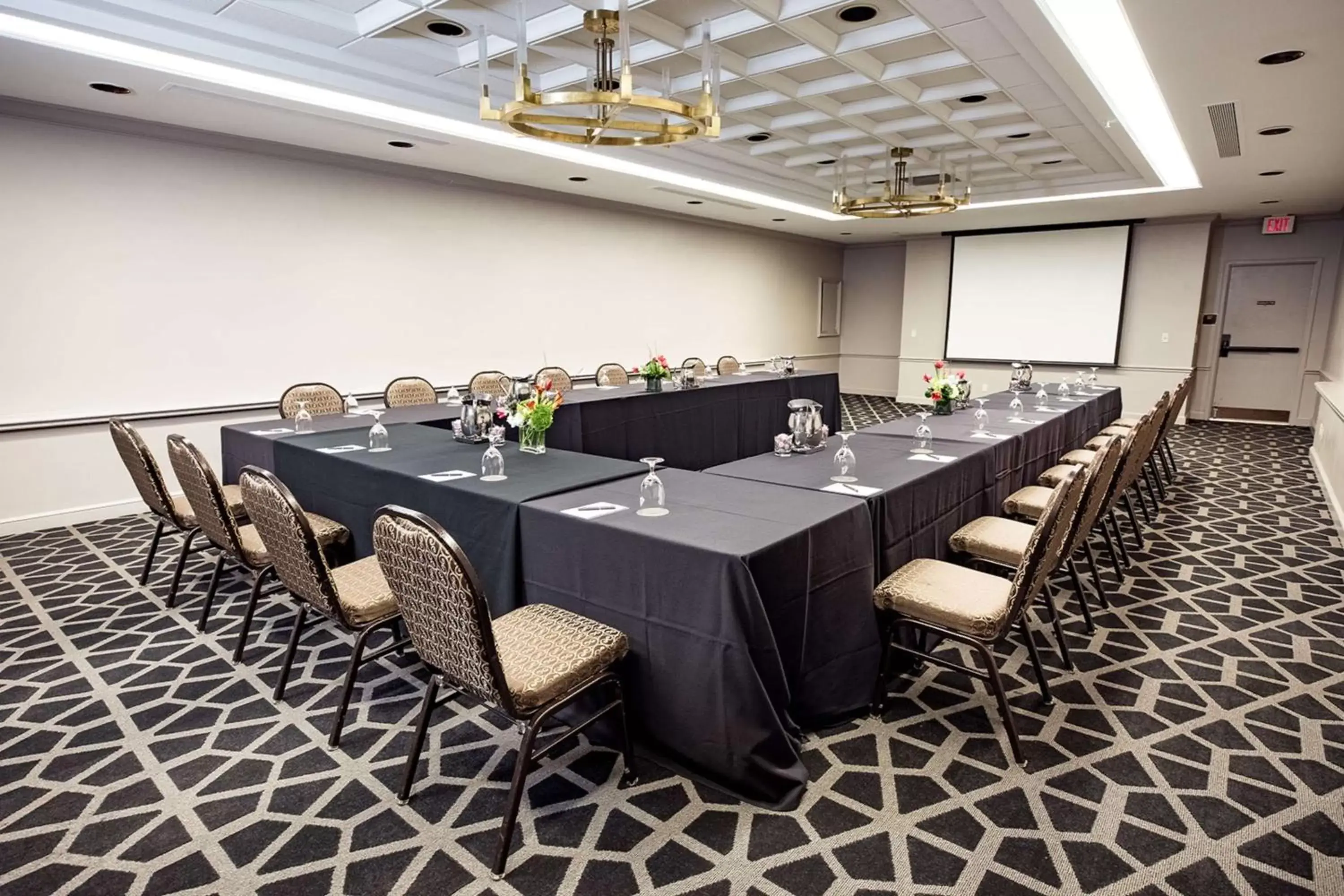 Meeting/conference room in Hotel Phillips Kansas City, Curio Collection By Hilton