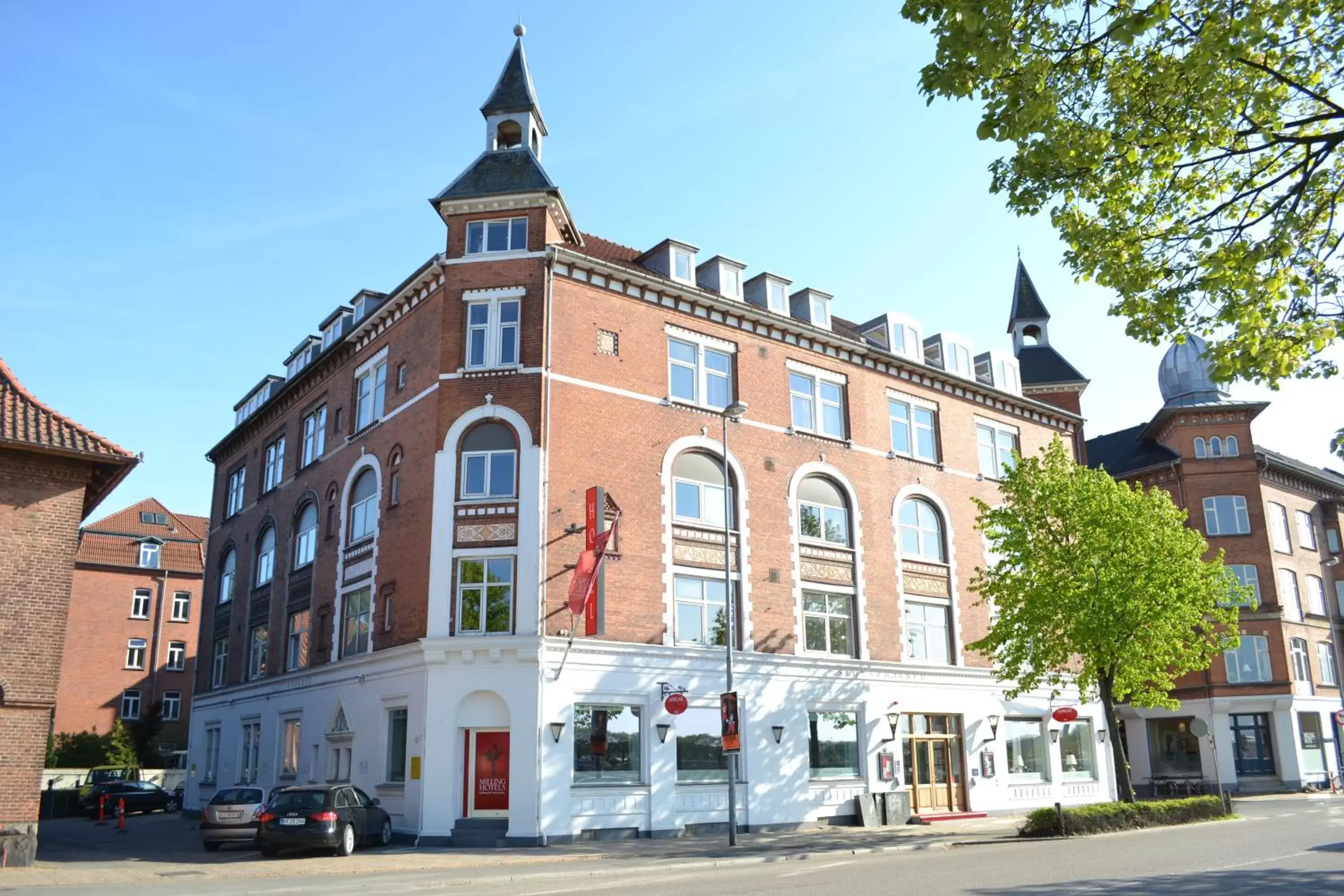 Facade/entrance, Property Building in Milling Hotel Ansgar