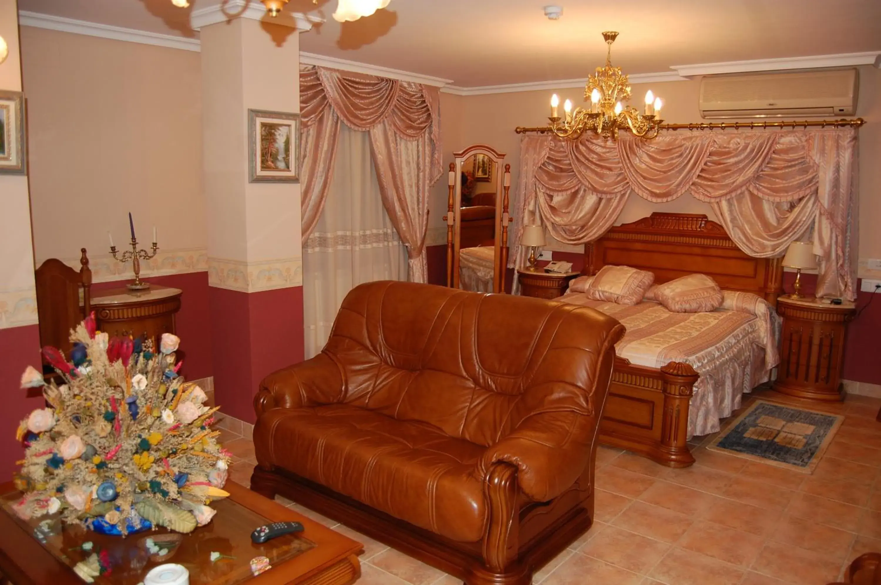 Bedroom, Seating Area in Hotel Flor de la Mancha