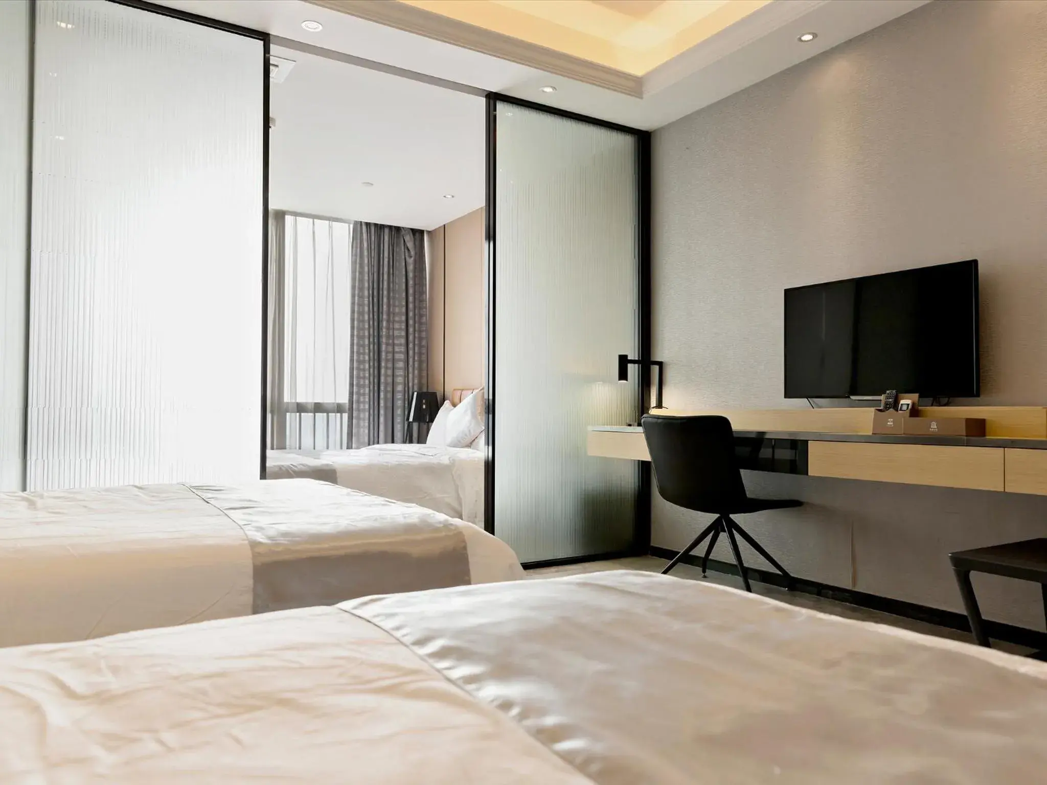 Photo of the whole room, Bed in Pengman Beijing Rd. A-mall Apartment